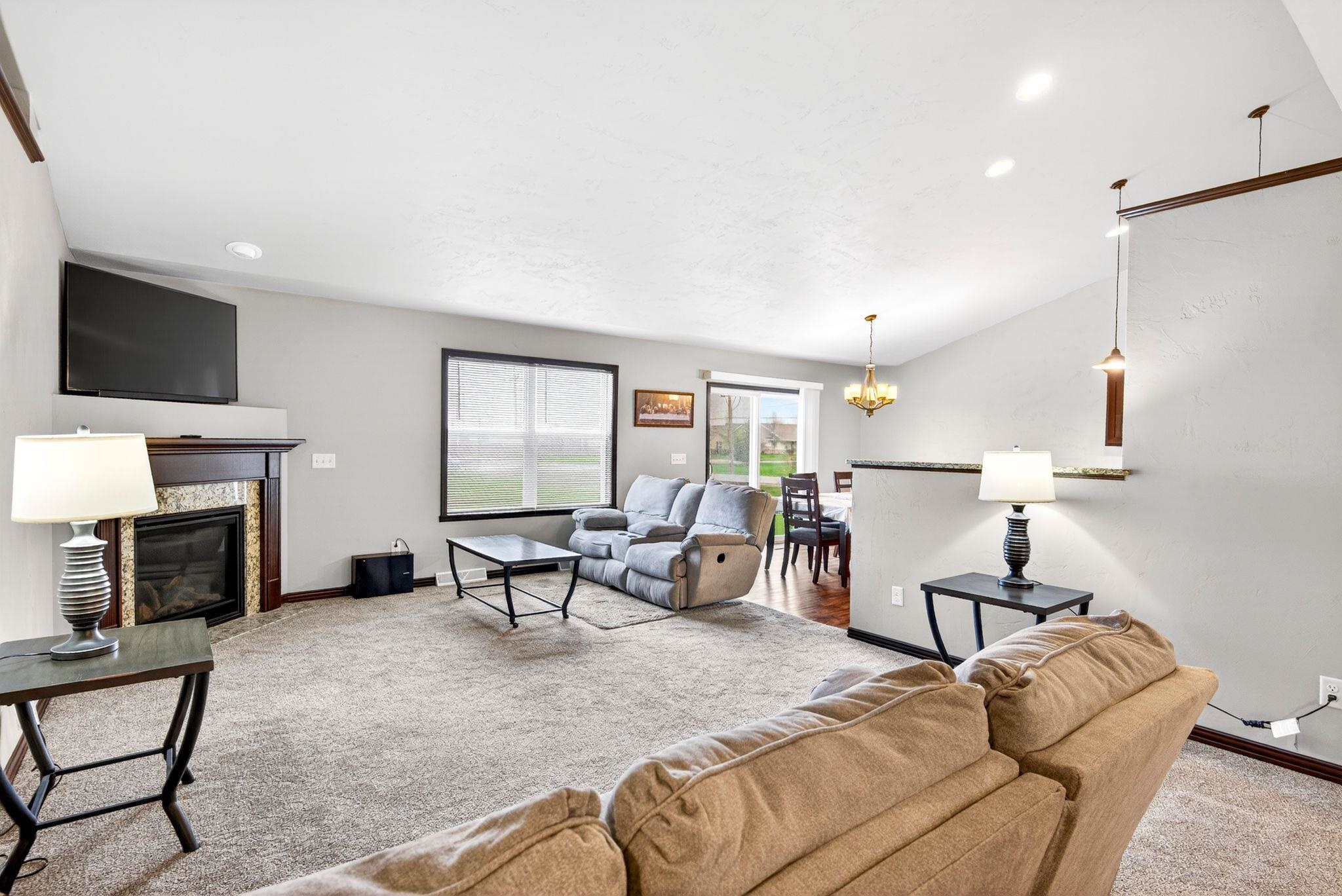 3309 E AQUAMARINE Avenue