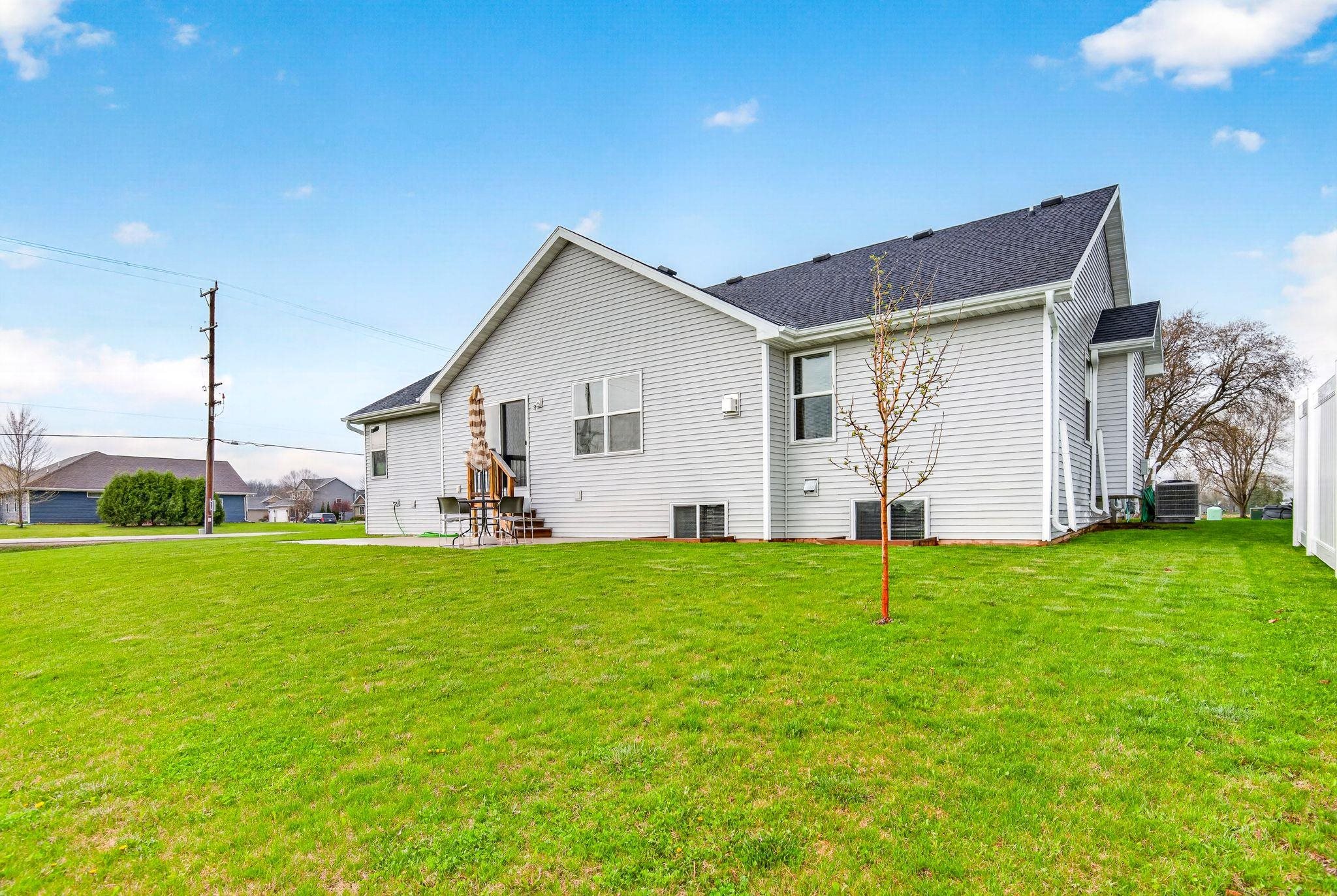 3309 E AQUAMARINE Avenue