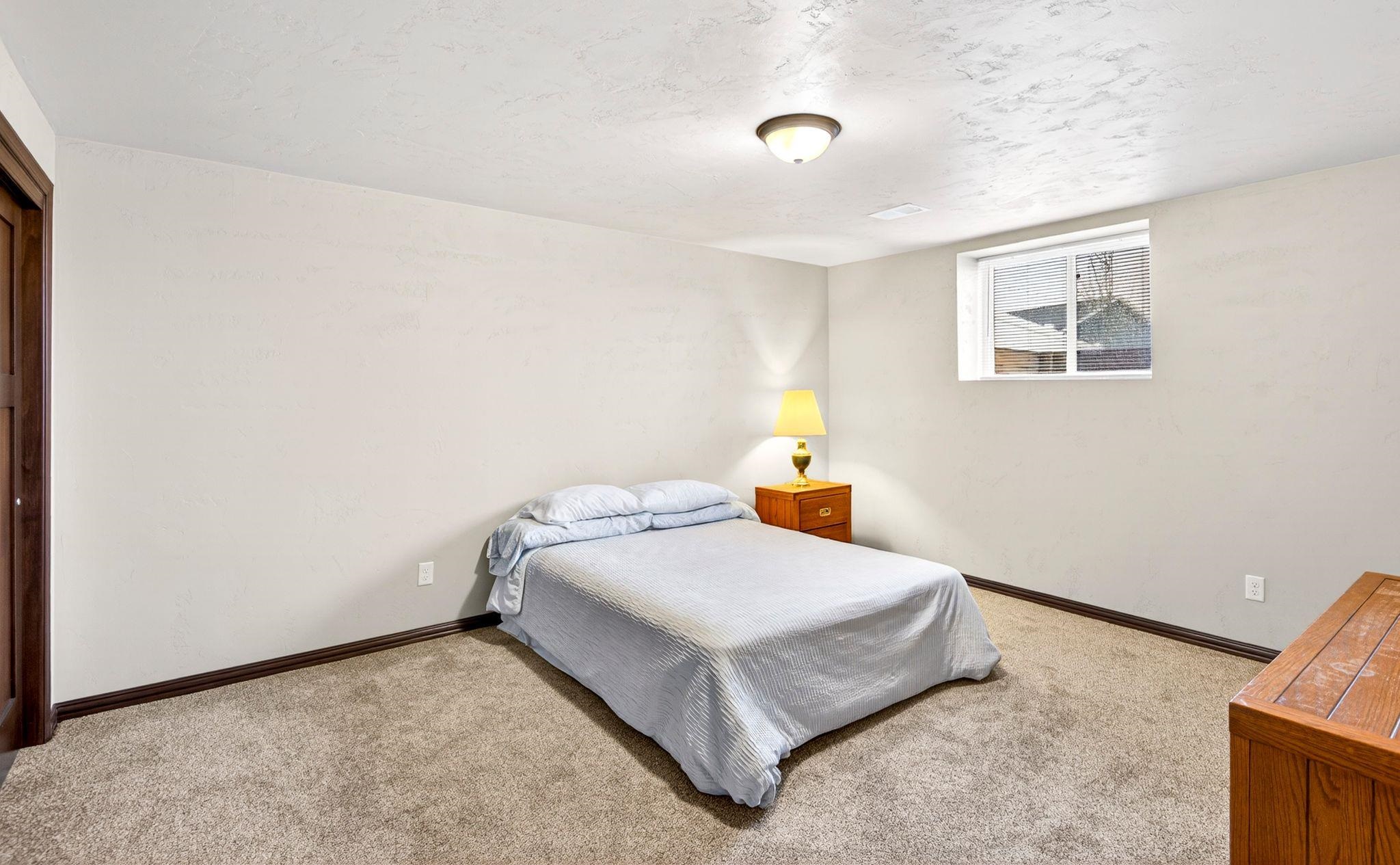 3309 E AQUAMARINE Avenue