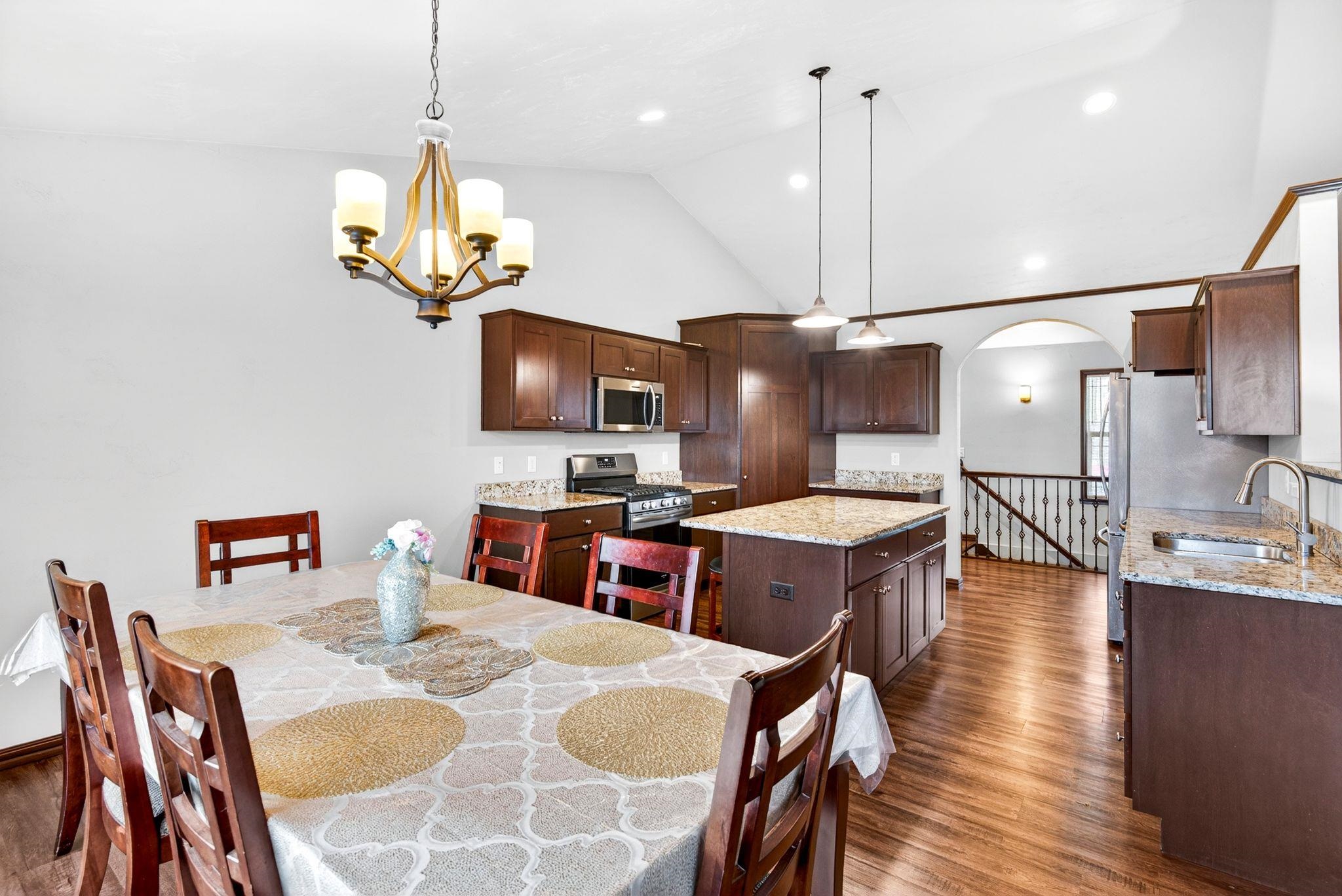 3309 E AQUAMARINE Avenue