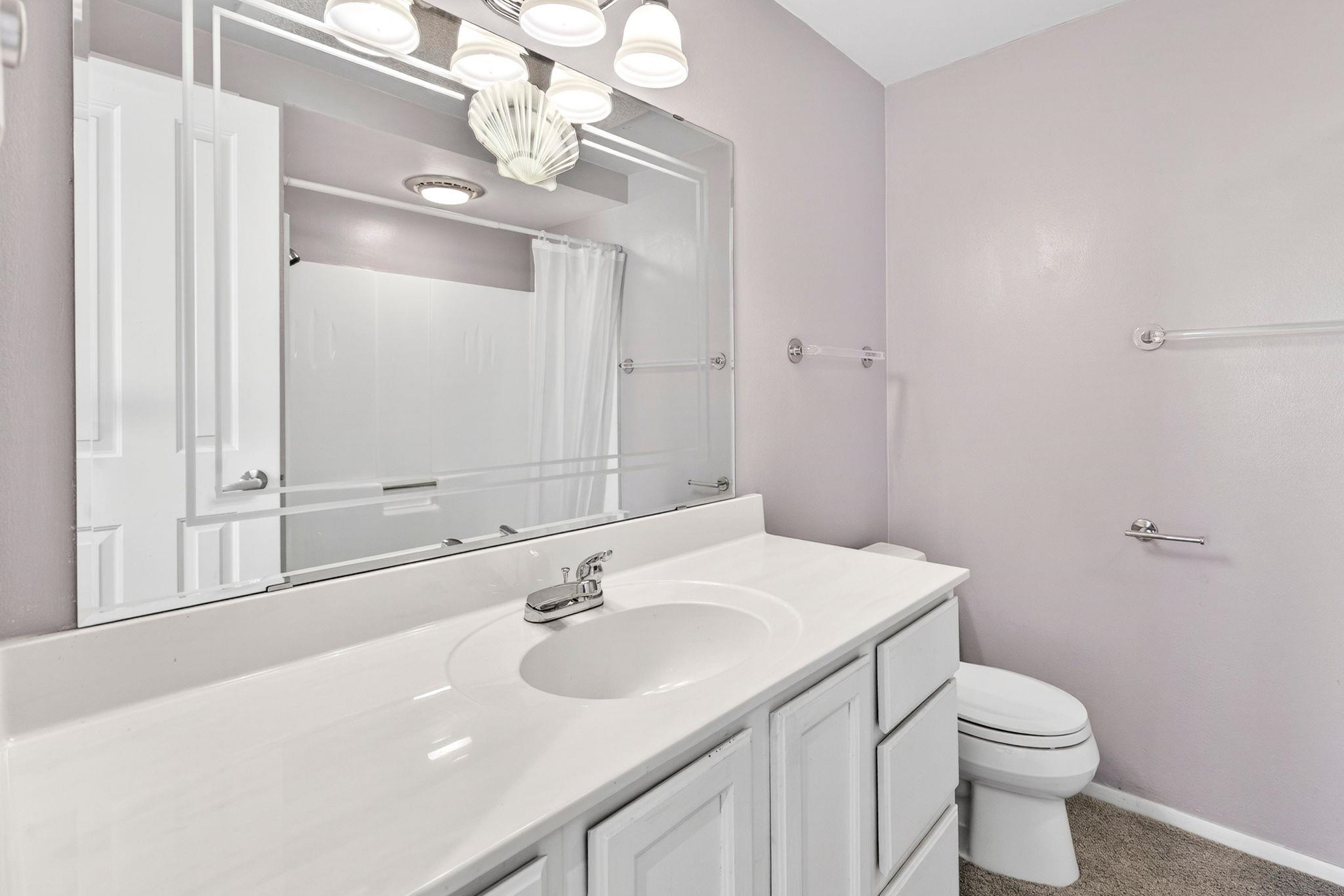 1237 W NICOLET CERCLE