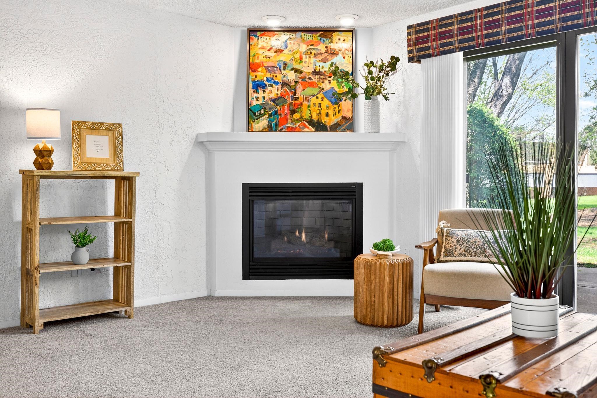 1237 W NICOLET CERCLE