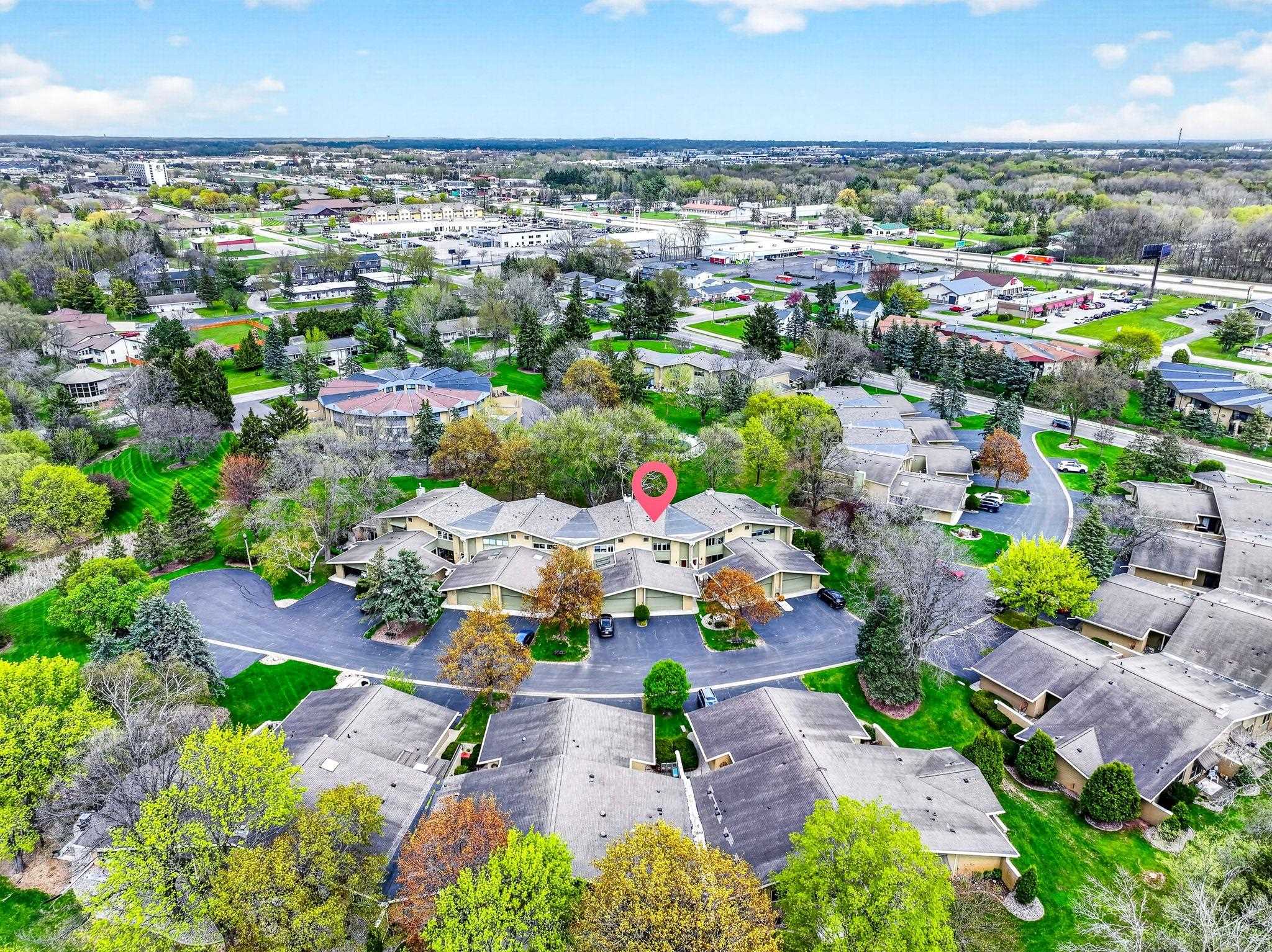 1237 W NICOLET CERCLE