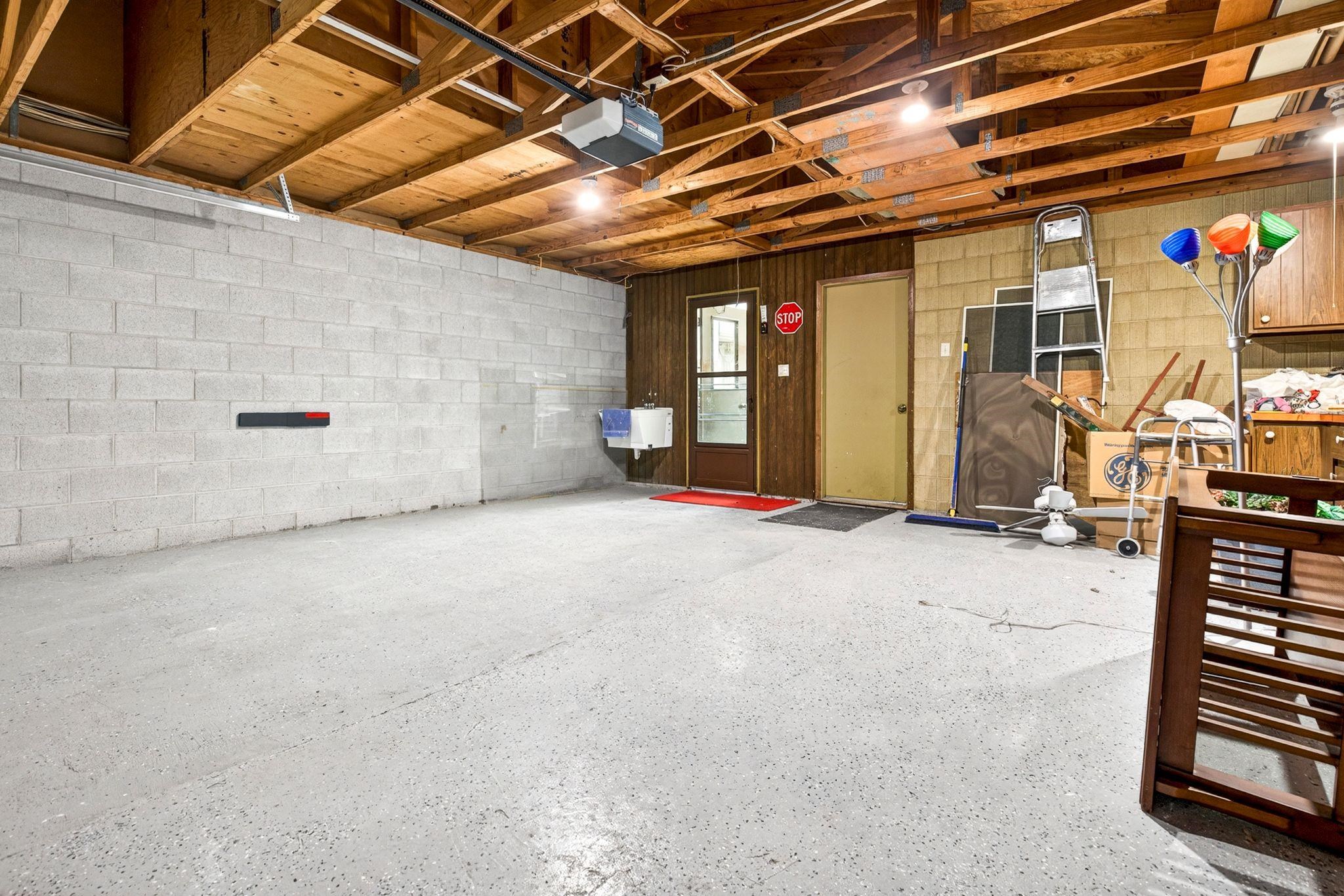 1237 W NICOLET CERCLE