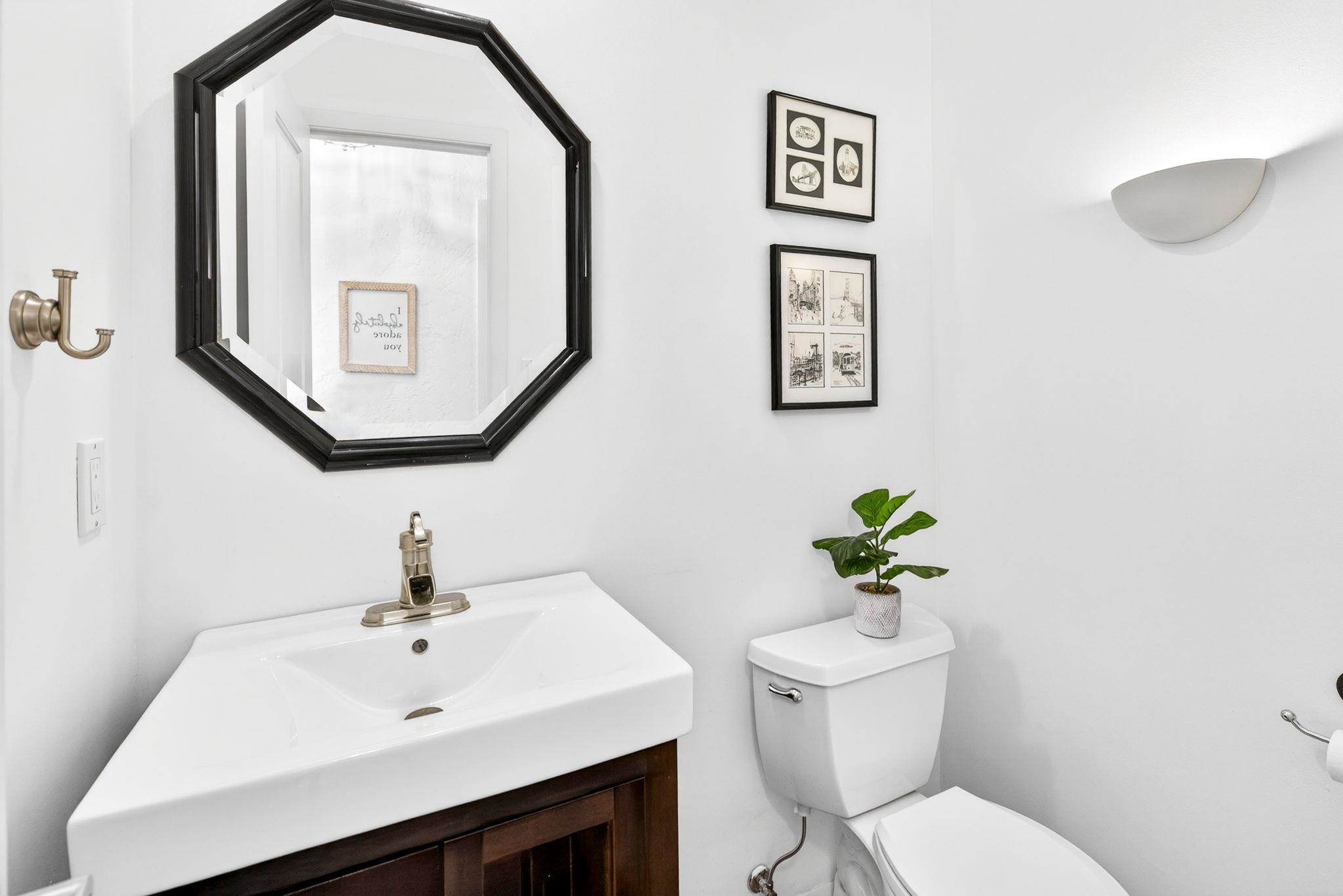 1237 W NICOLET CERCLE