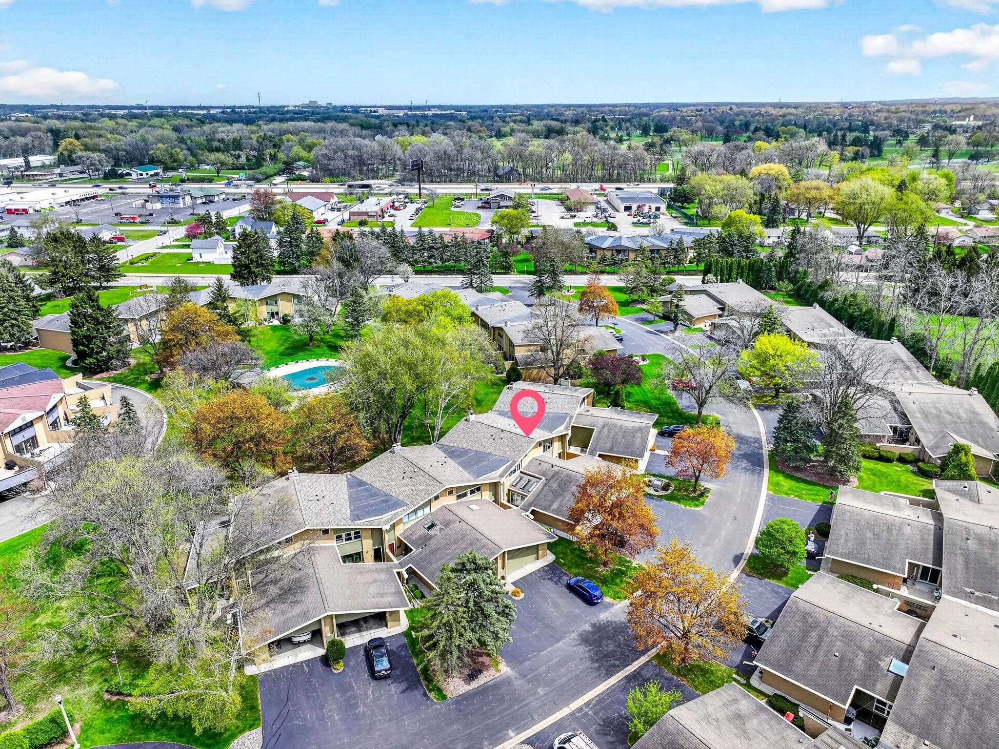 1237 W NICOLET CERCLE