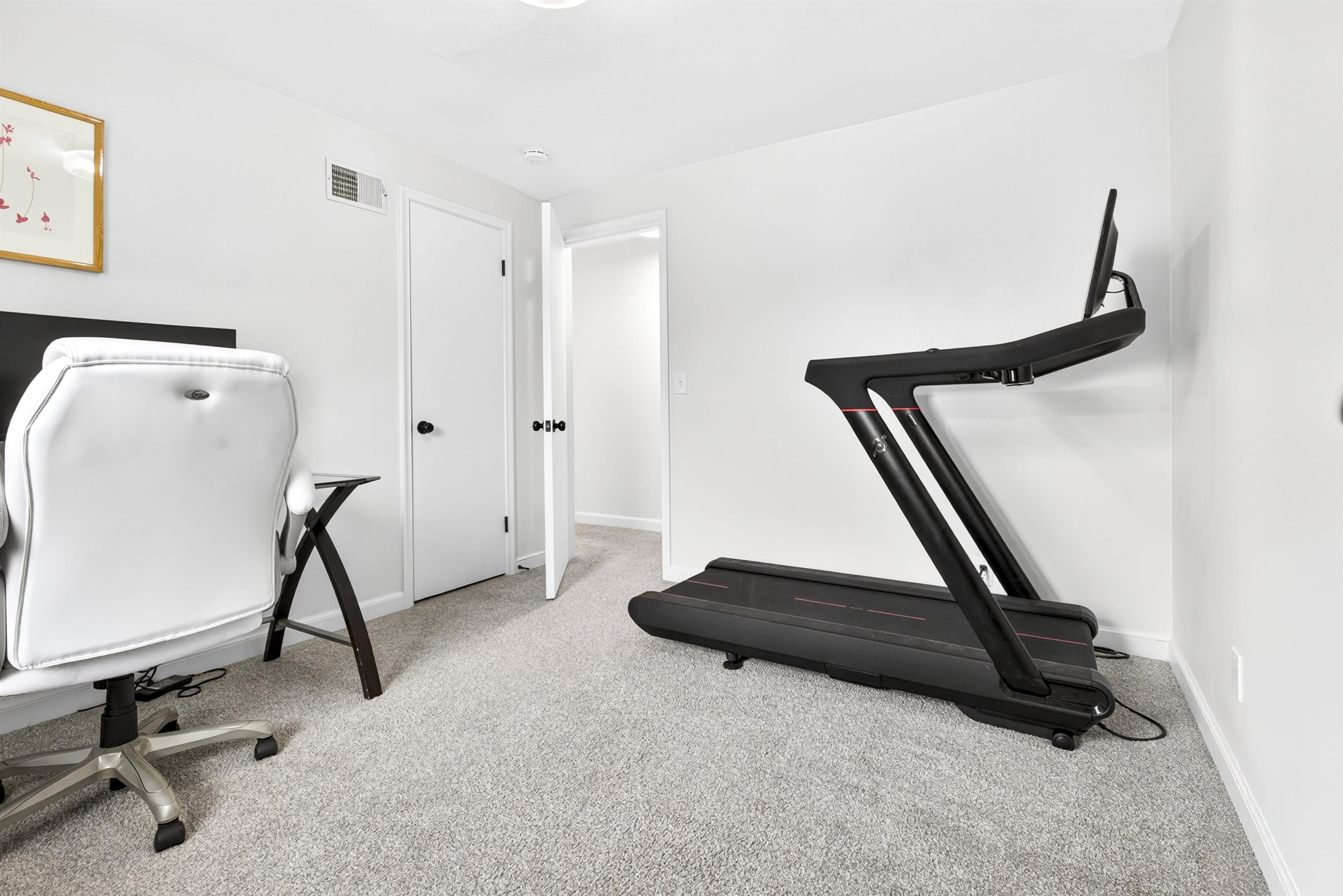 2520 W PALISADES Drive