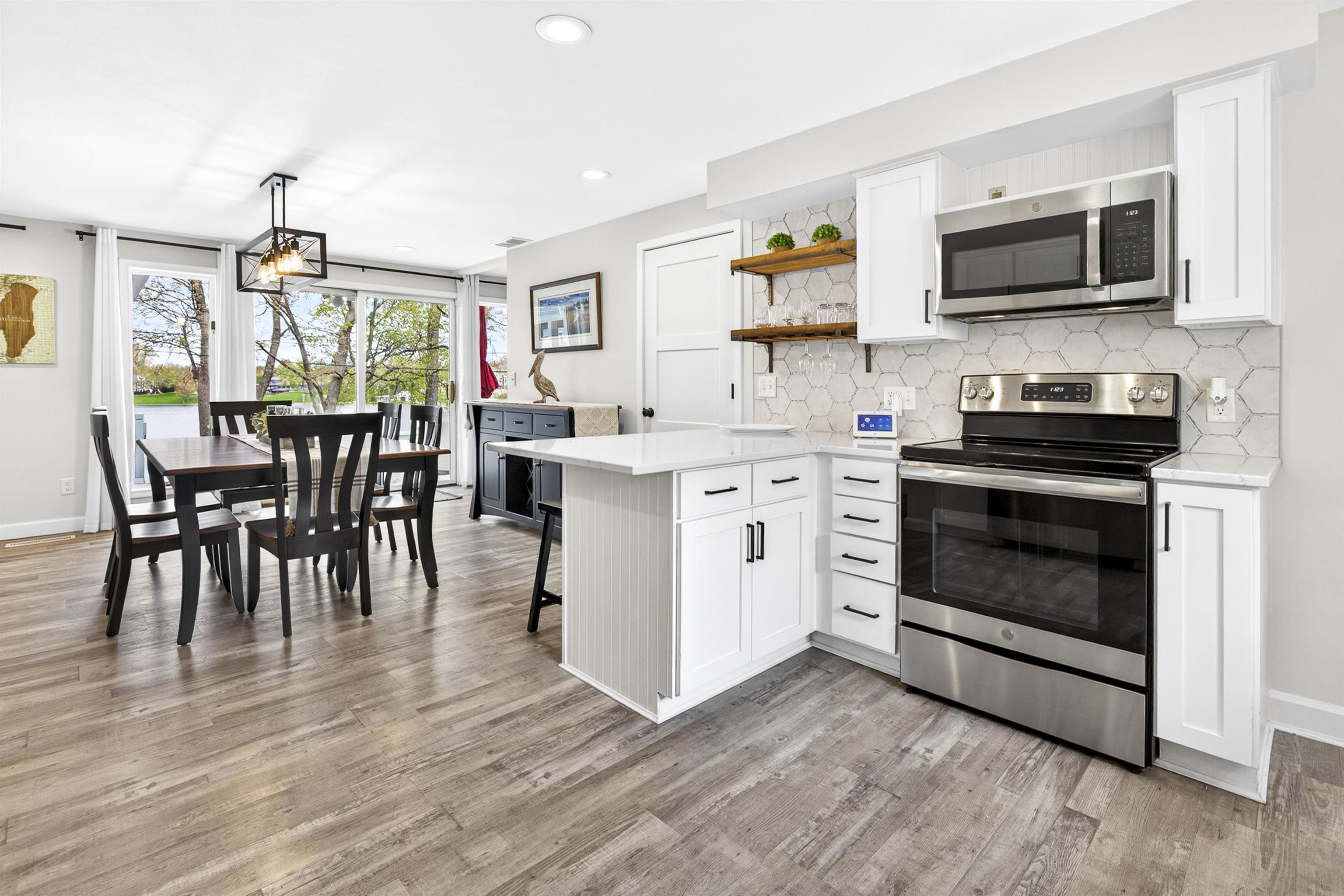 2520 W PALISADES Drive