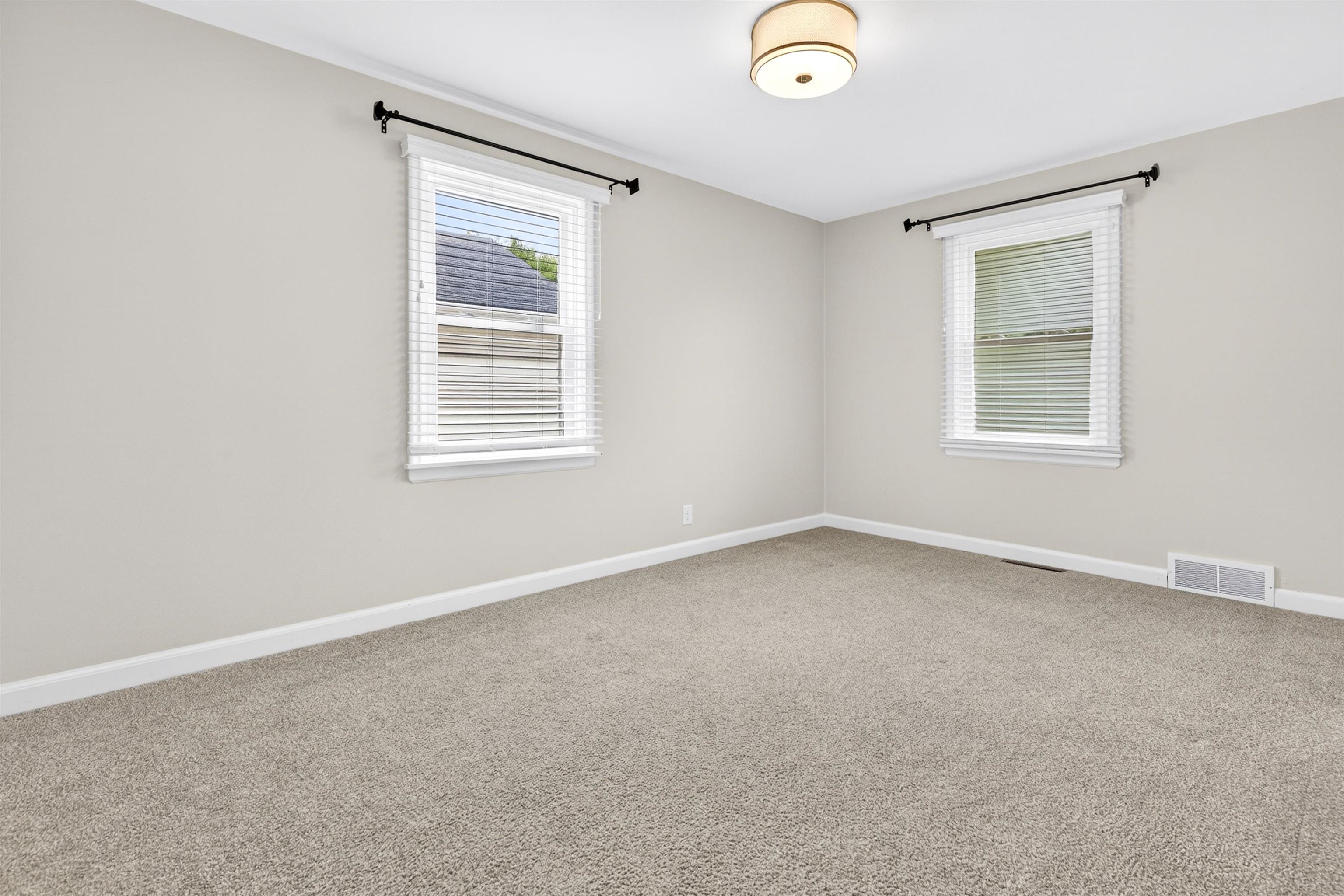 2520 W PALISADES Drive