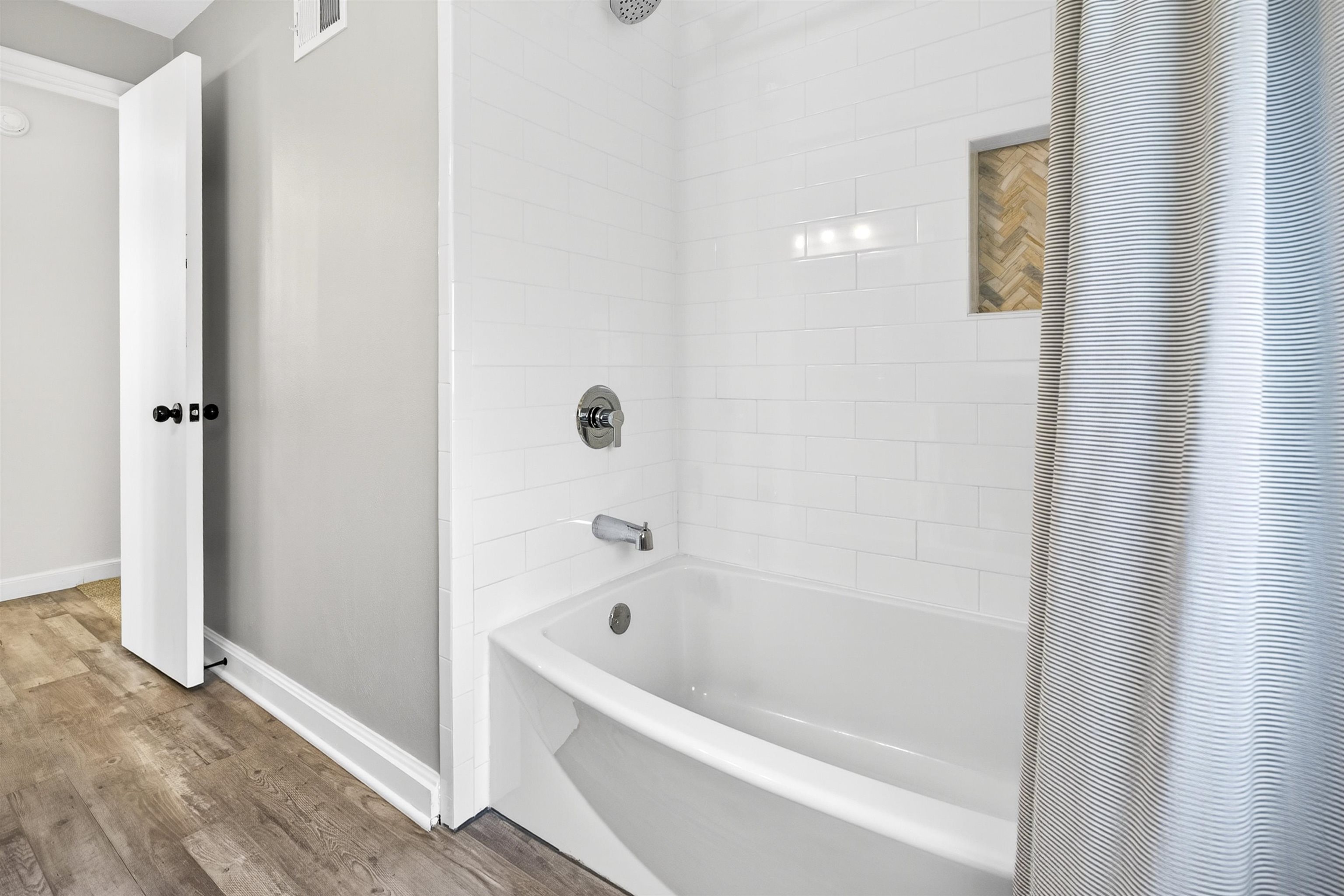 2520 W PALISADES Drive