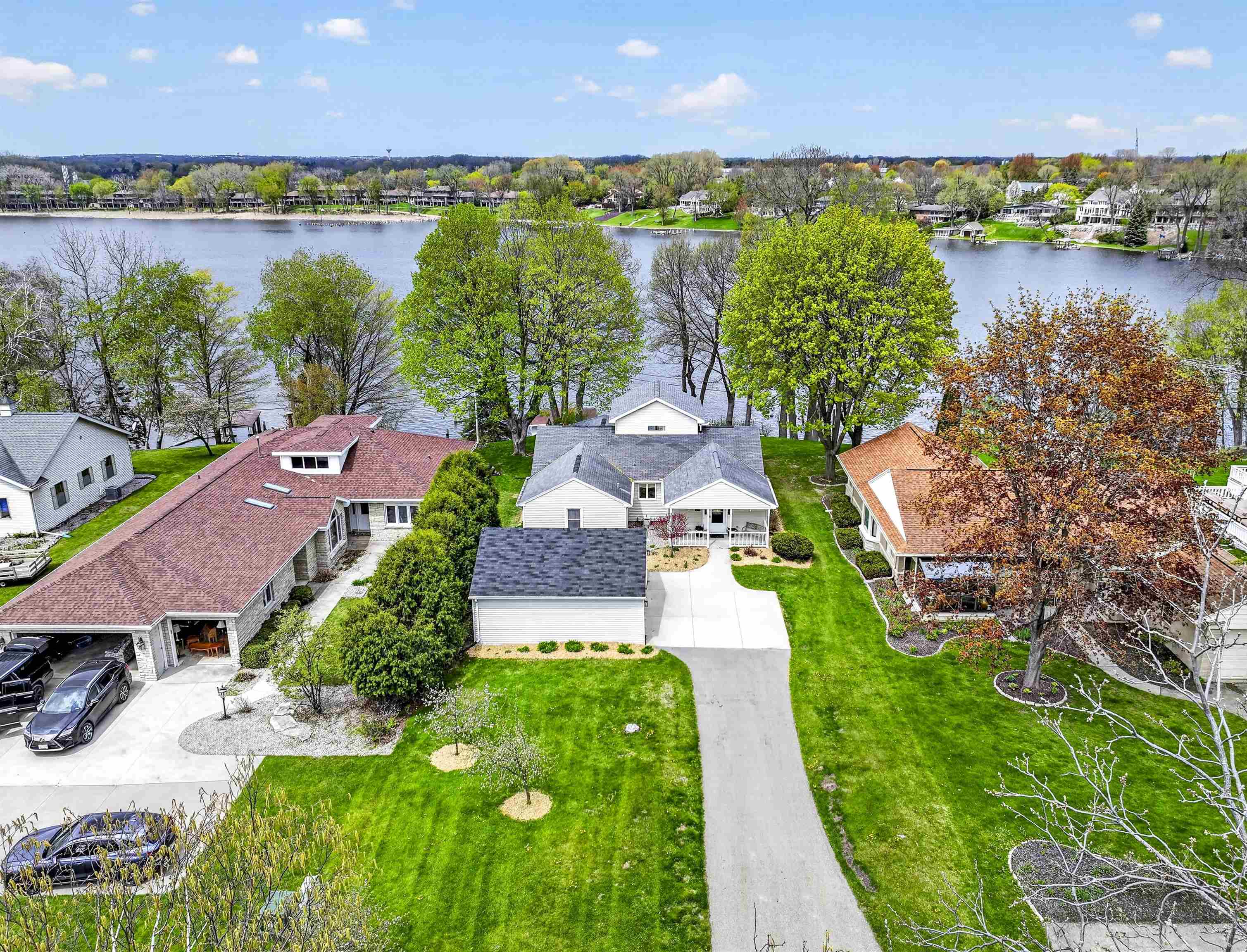 2520 W PALISADES Drive