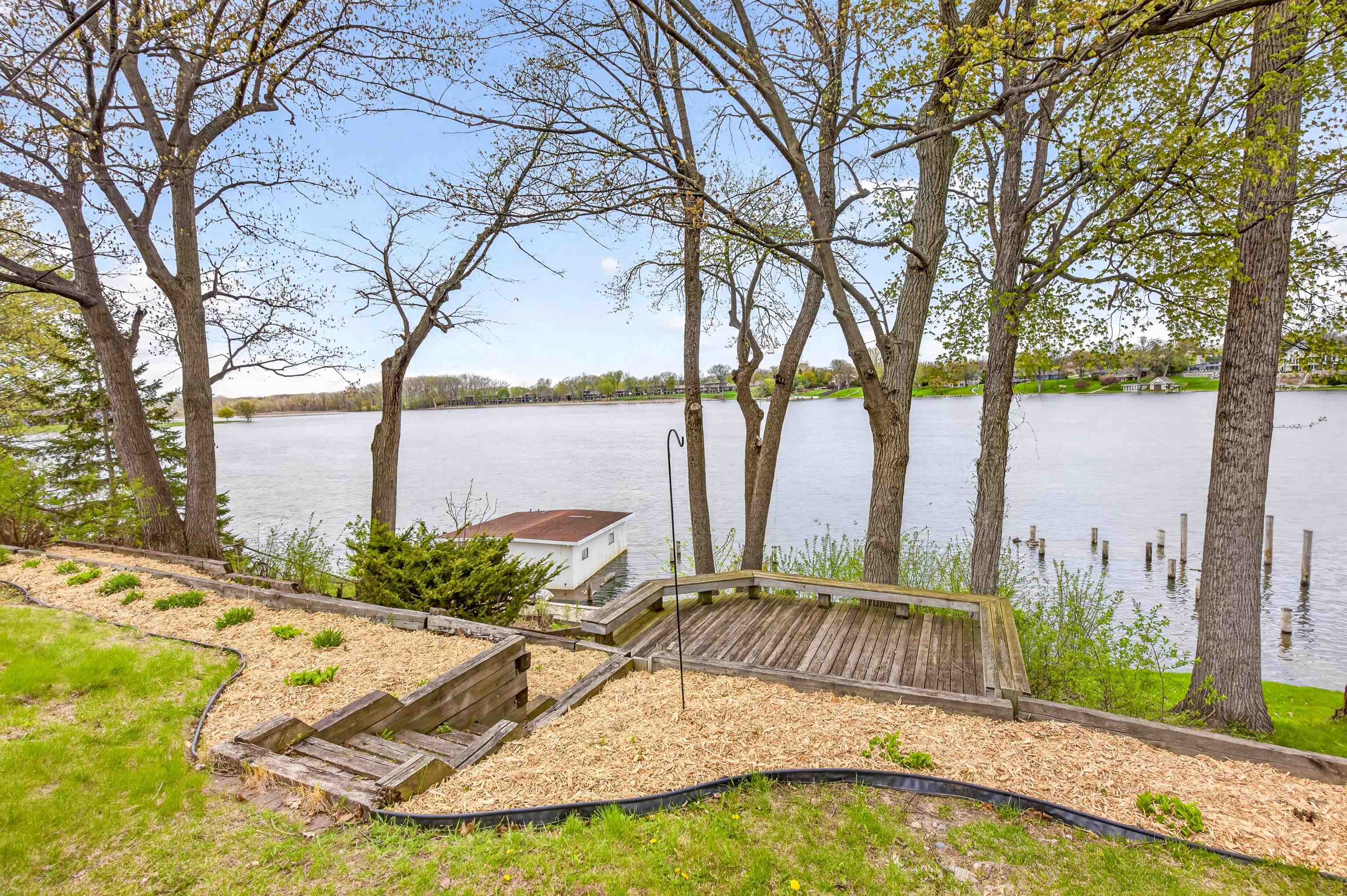 2520 W PALISADES Drive