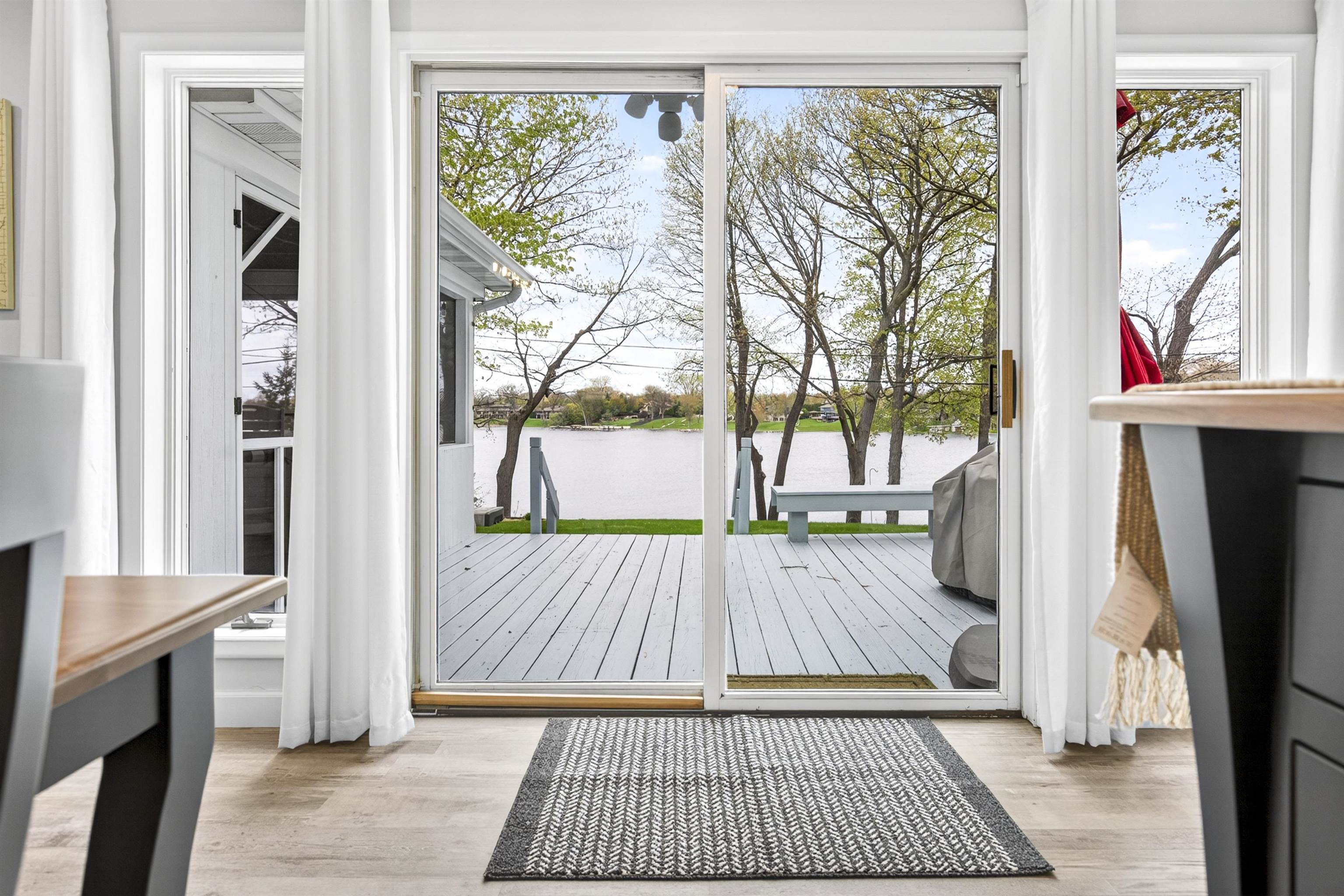 2520 W PALISADES Drive