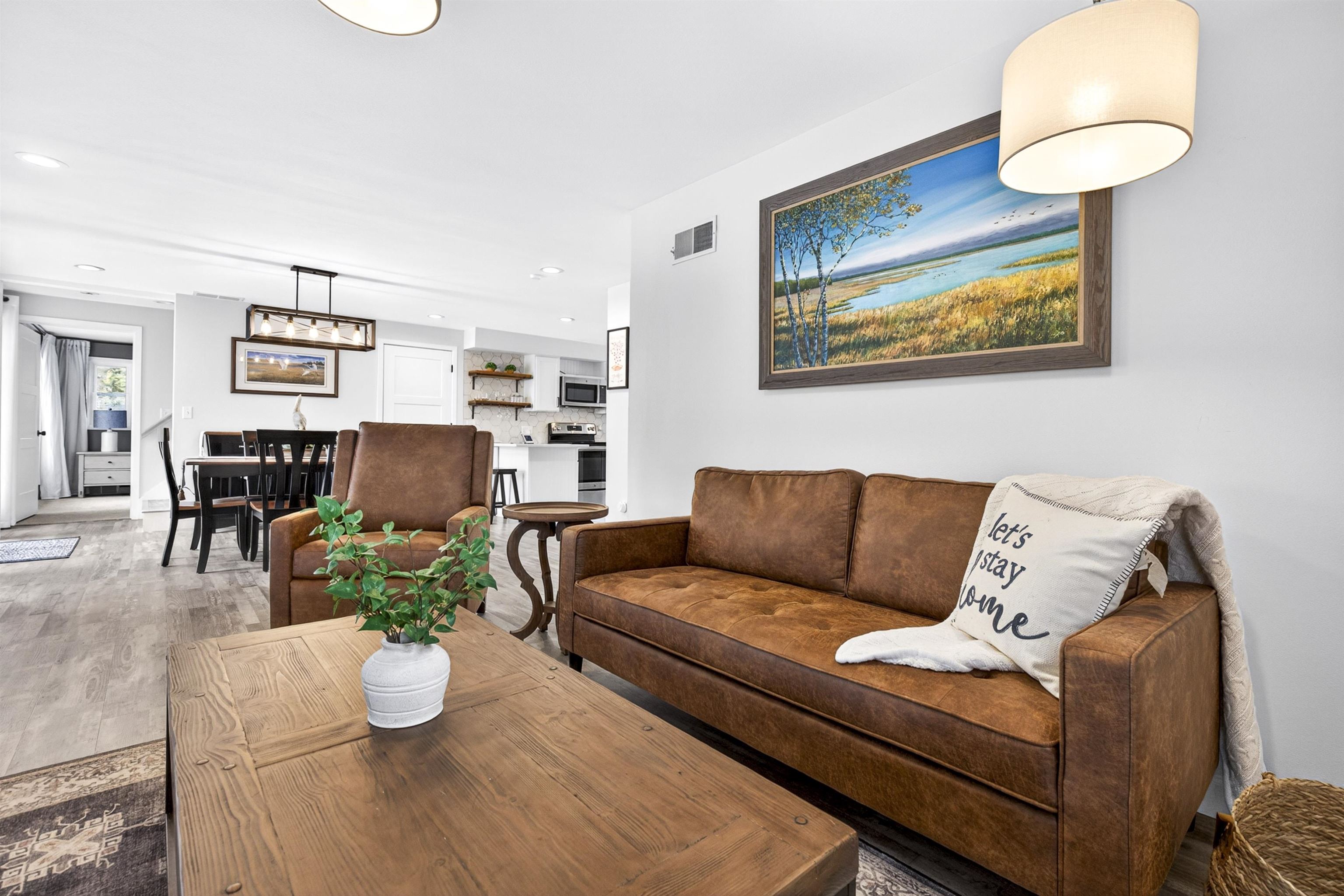 2520 W PALISADES Drive