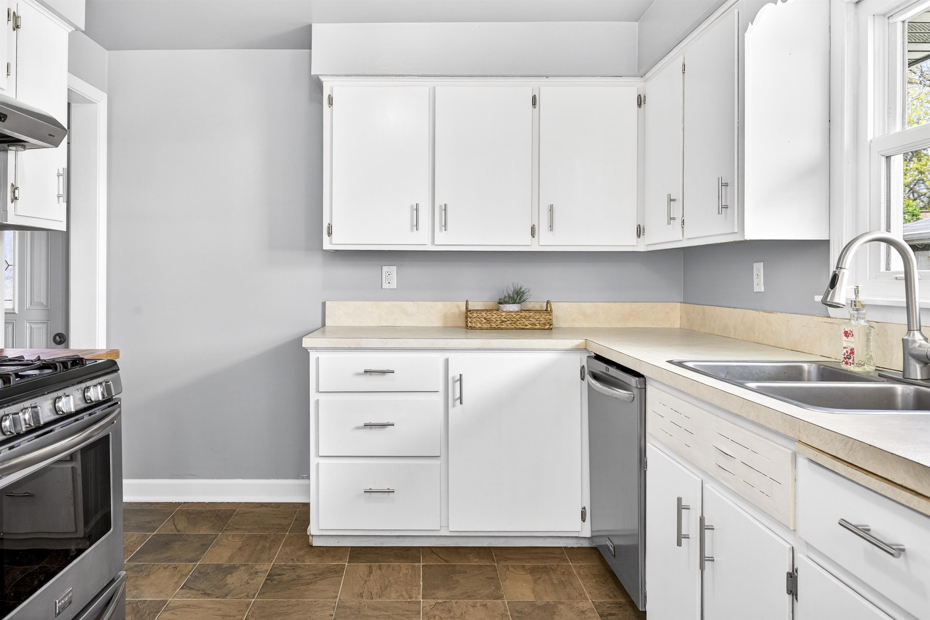 946 4TH Street