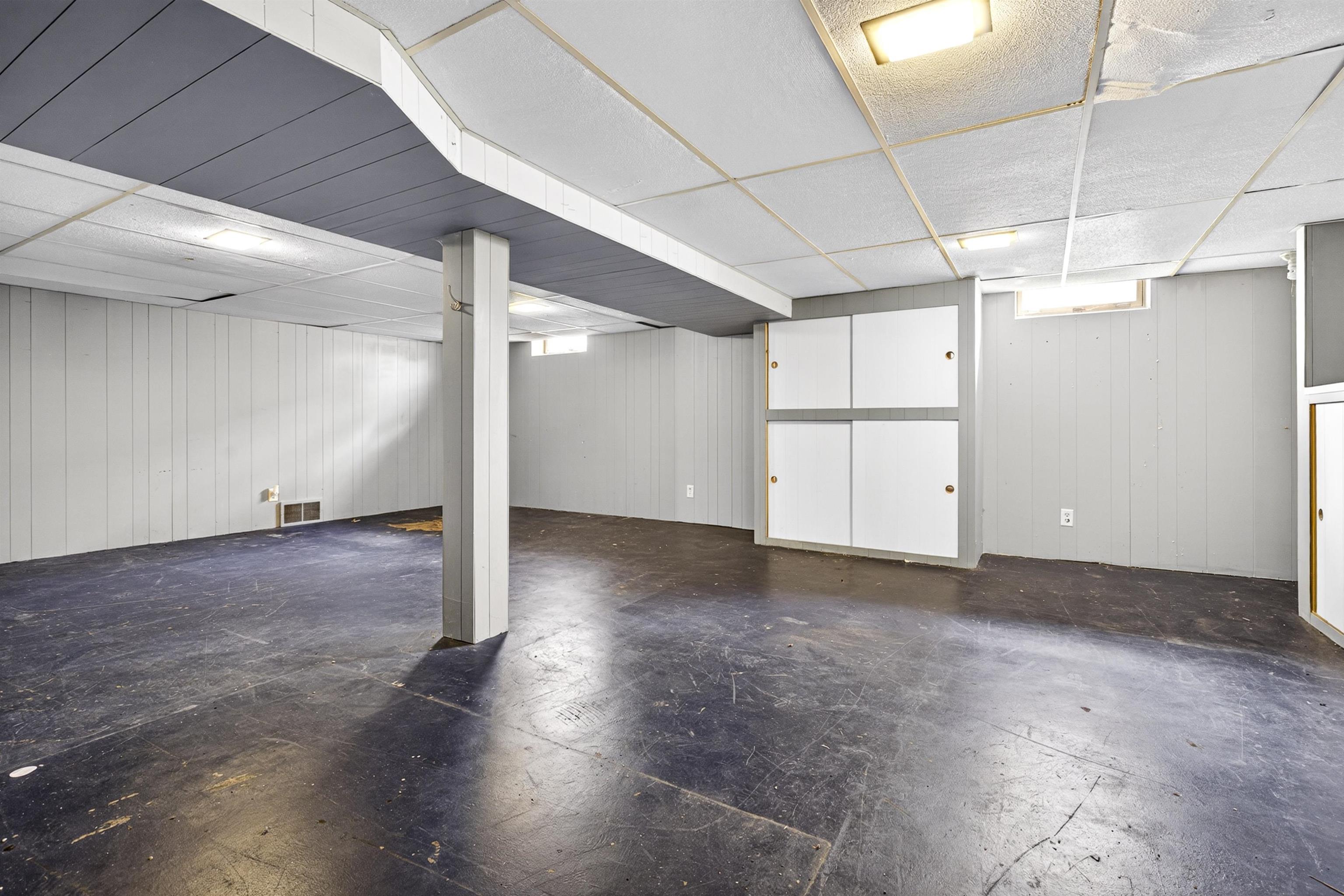 946 4TH Street