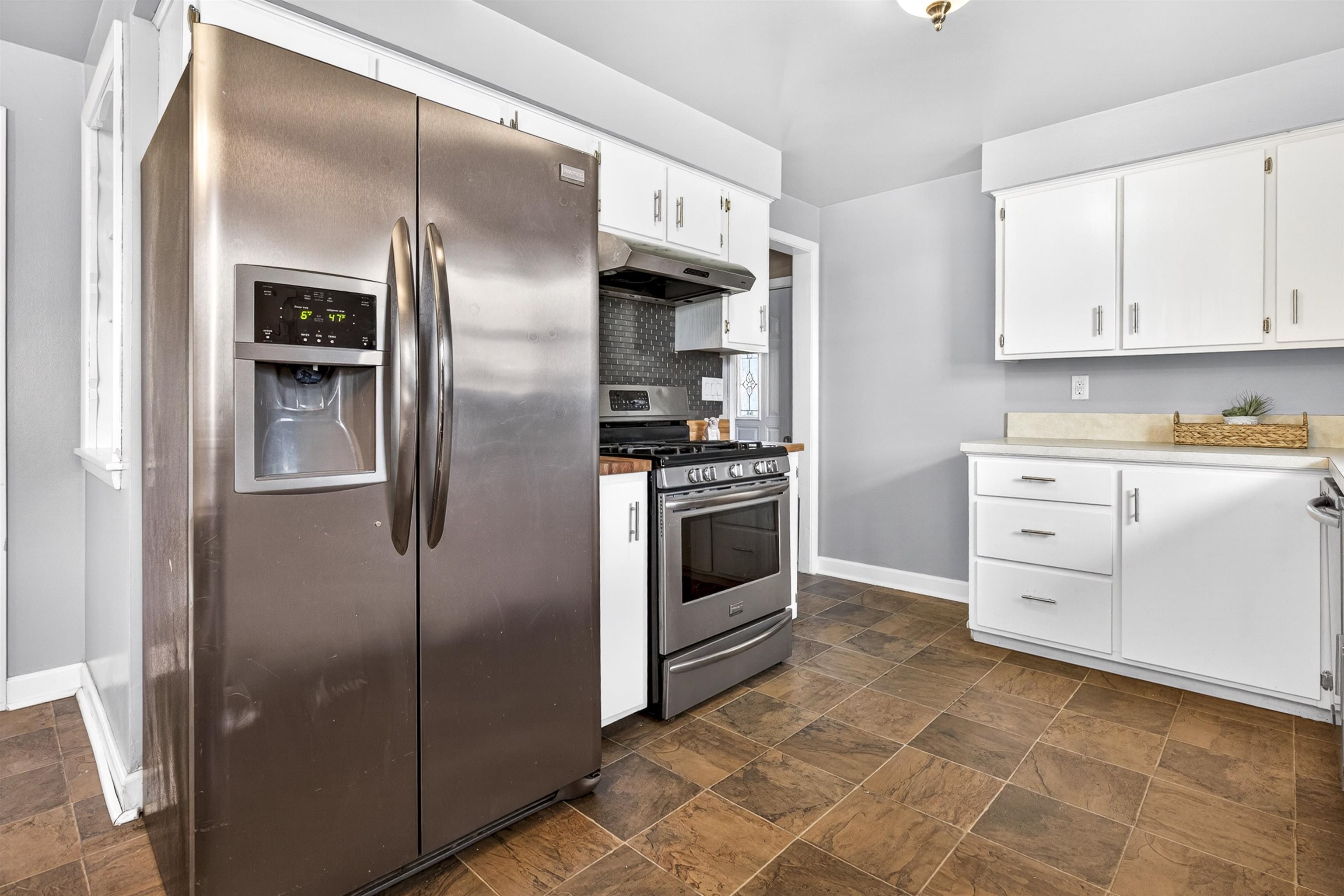 946 4TH Street