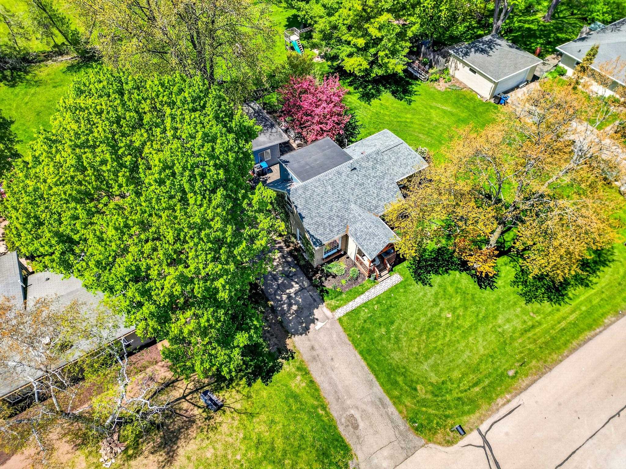 2425 BARBARA Avenue