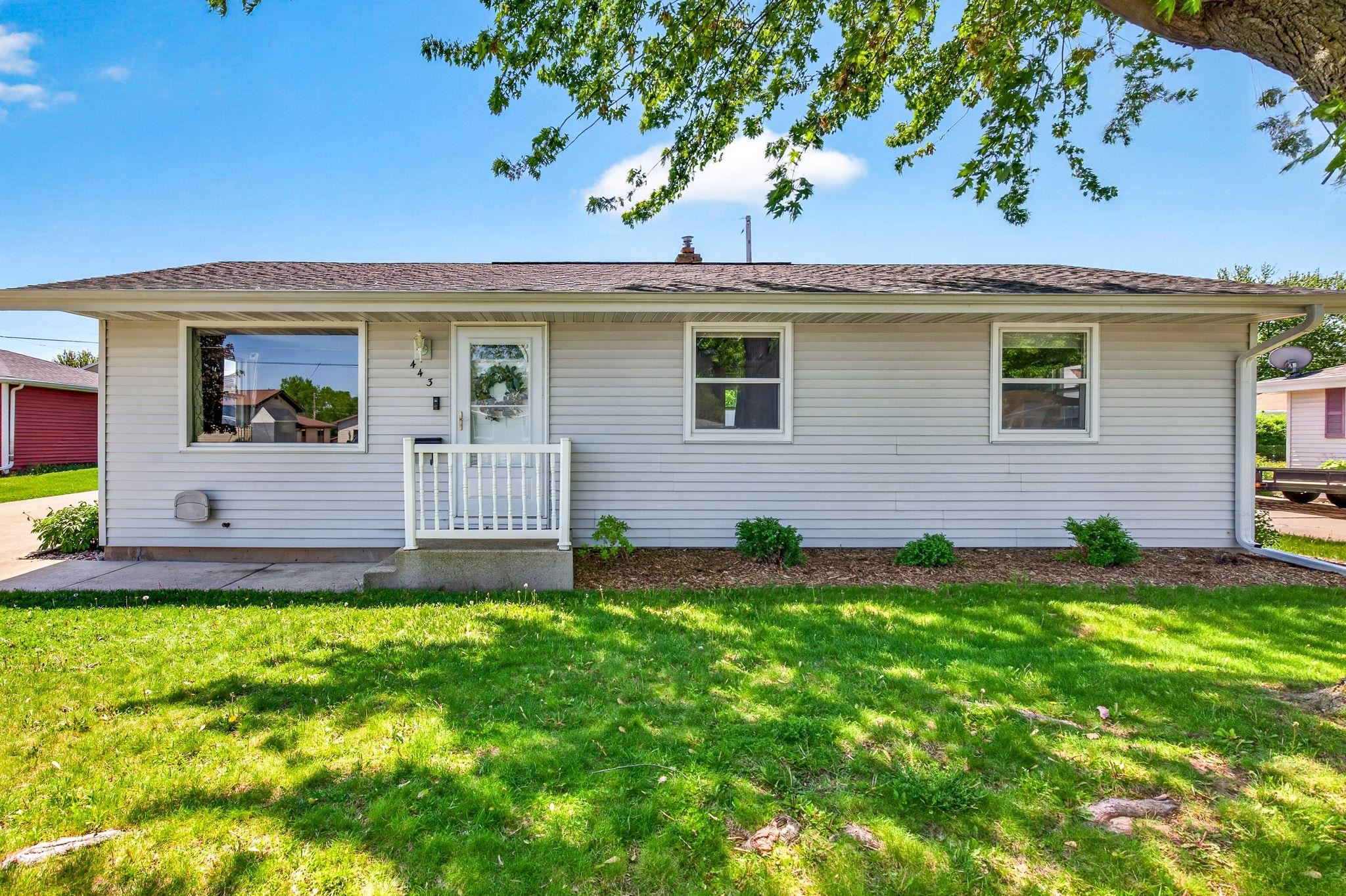 443 WOODLAWN Court