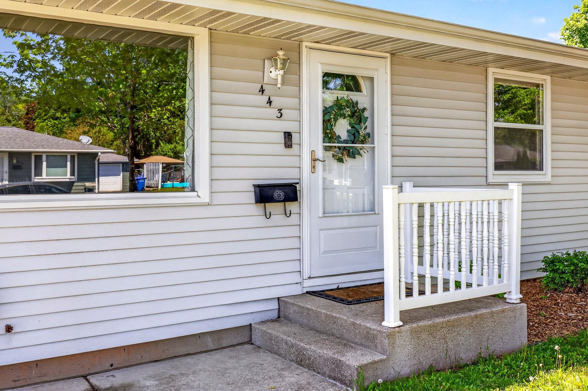 443 WOODLAWN Court
