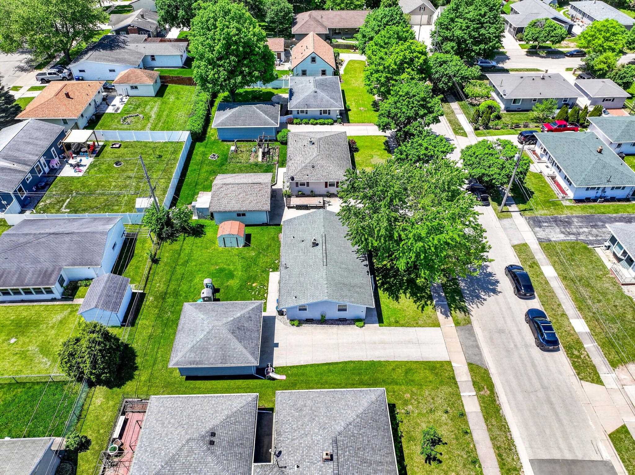 443 WOODLAWN Court