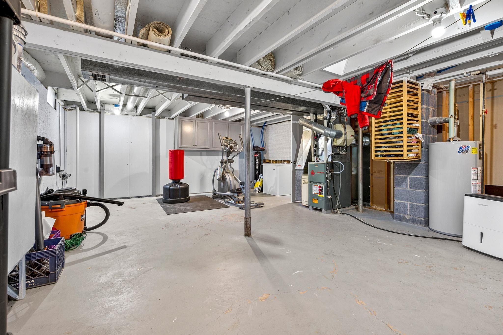 443 WOODLAWN Court