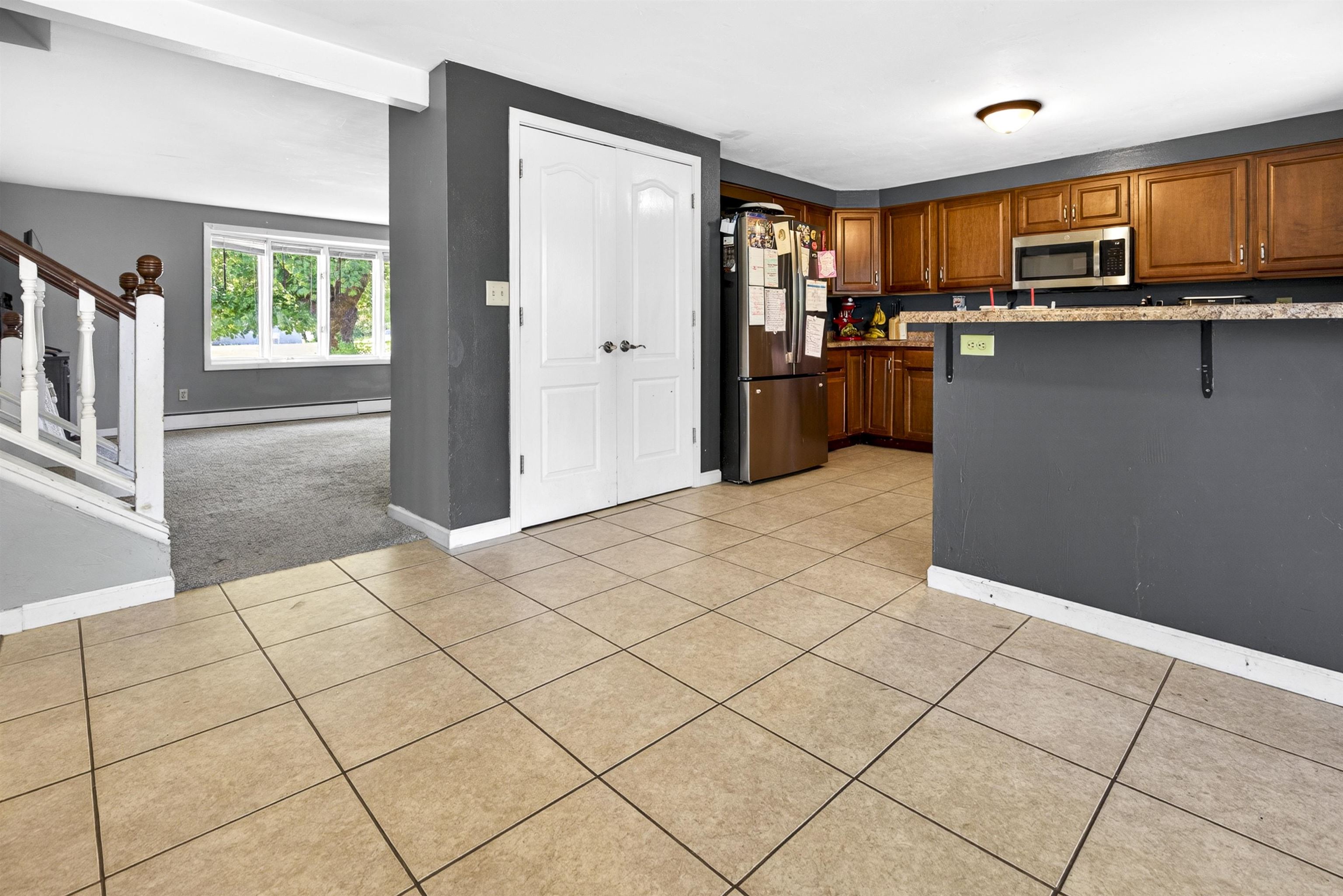 3006 E GLENDALE Avenue