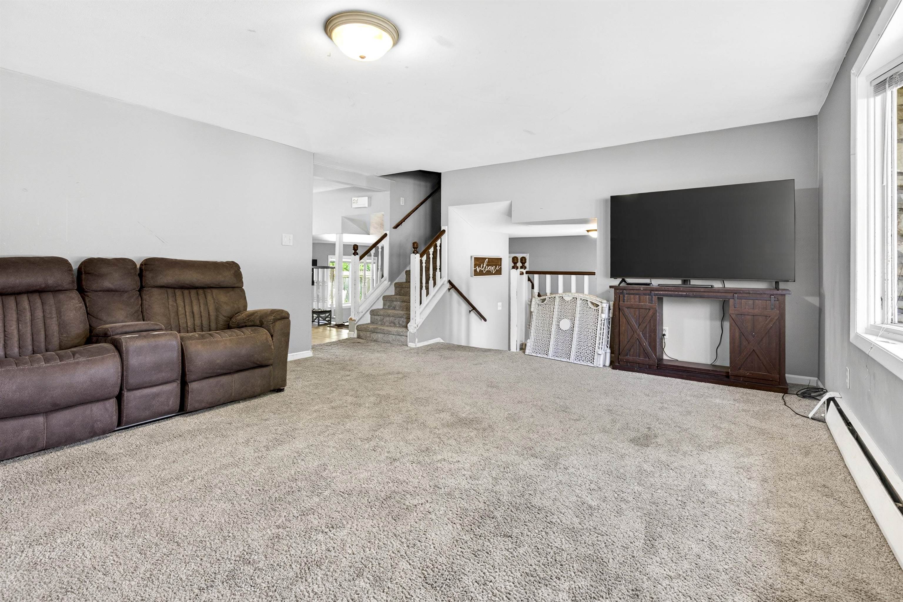 3006 E GLENDALE Avenue