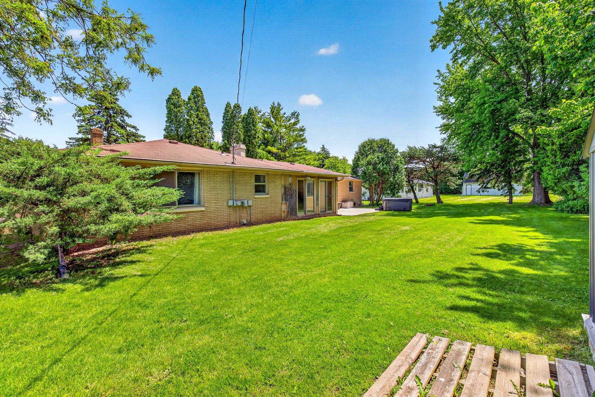 N133 ROGERS Lane