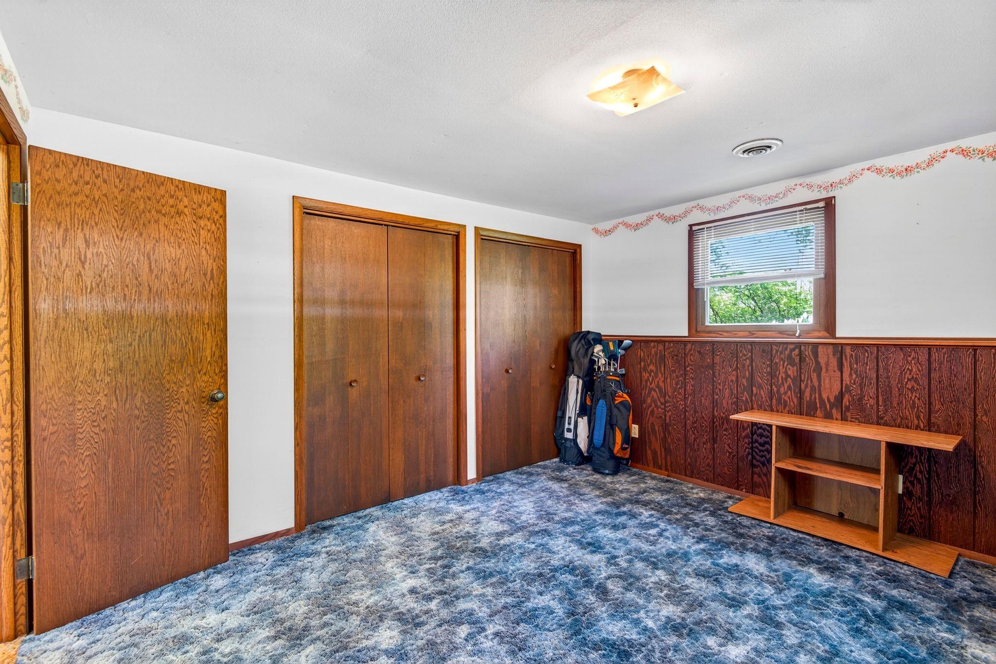 1858 OAKRIDGE Road