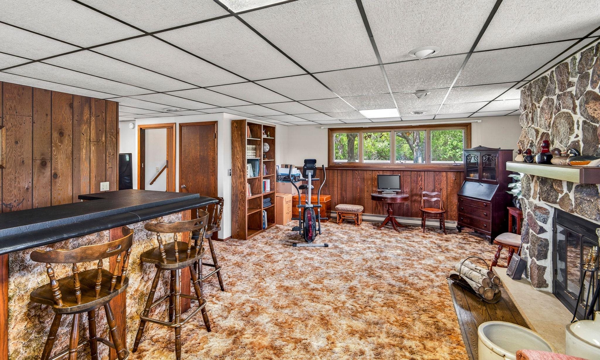 1858 OAKRIDGE Road
