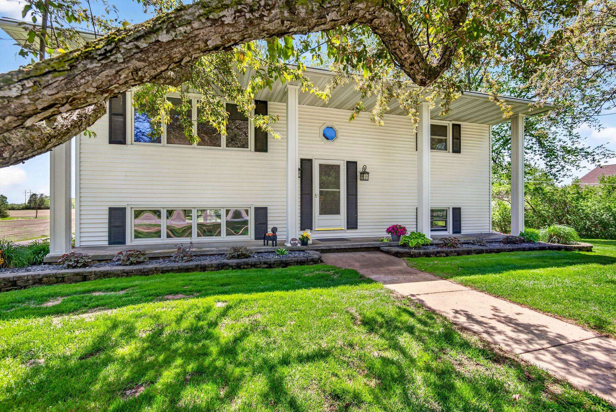 1858 OAKRIDGE Road