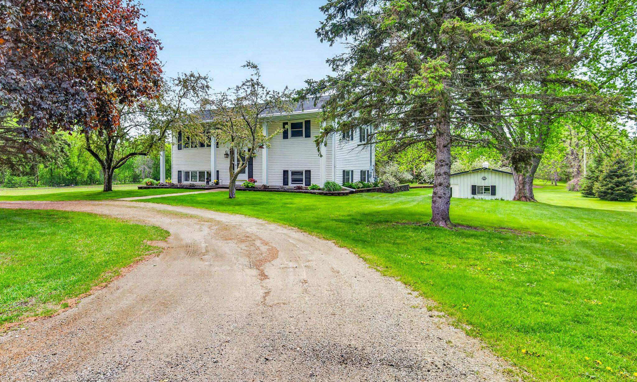 1858 OAKRIDGE Road
