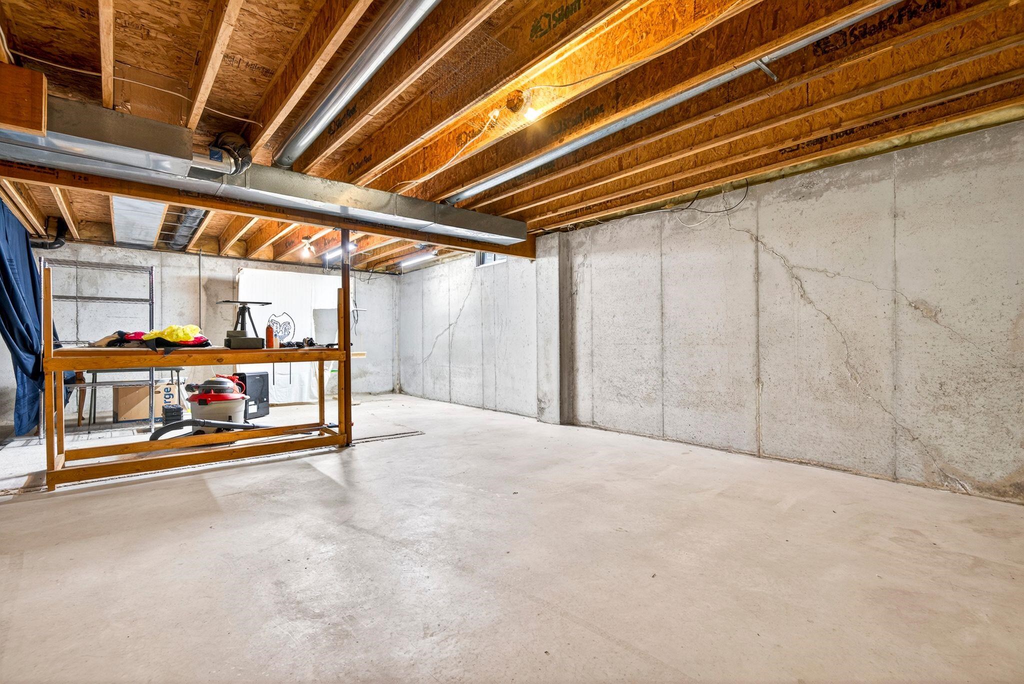 101 E KENNEDY Avenue
