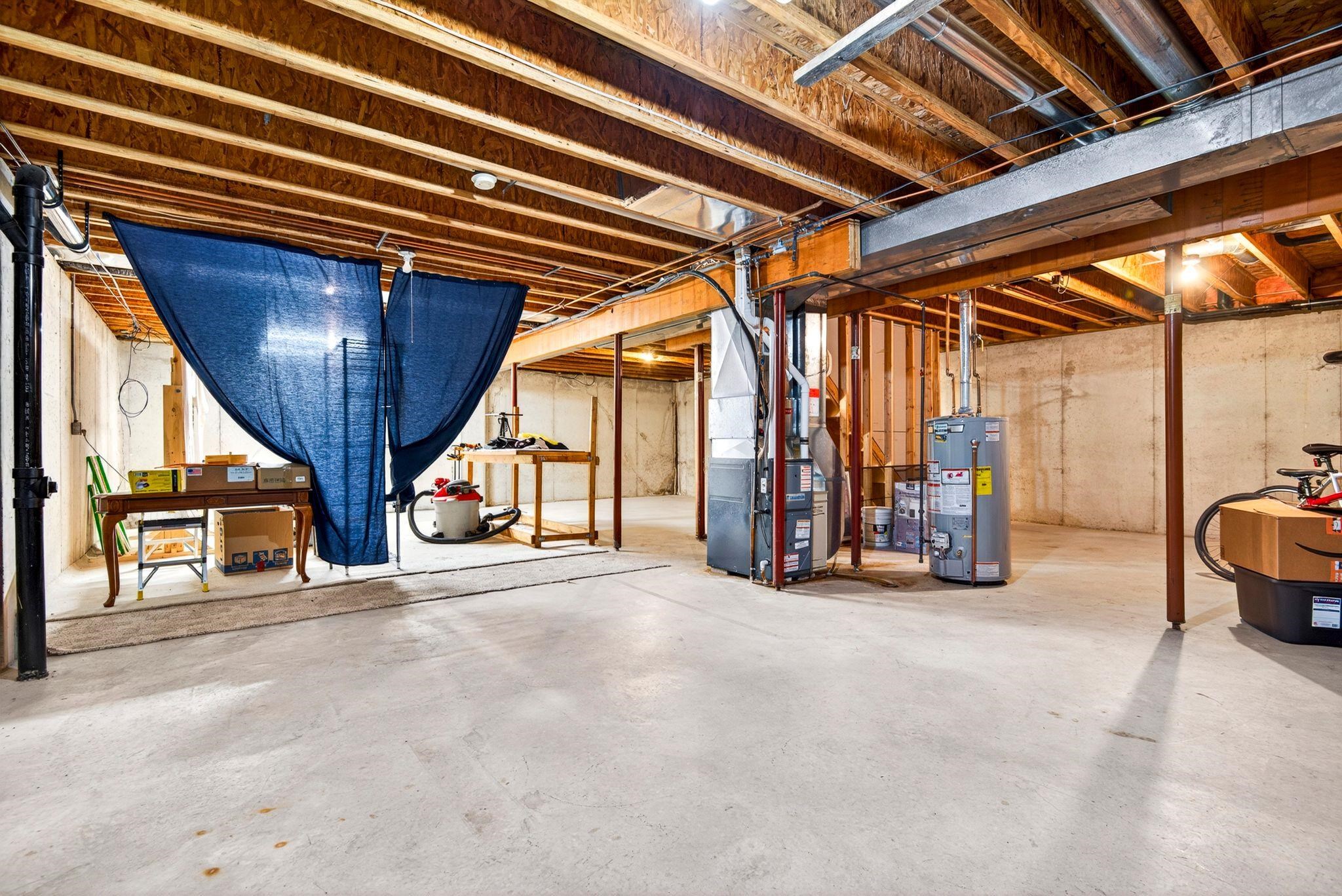 101 E KENNEDY Avenue