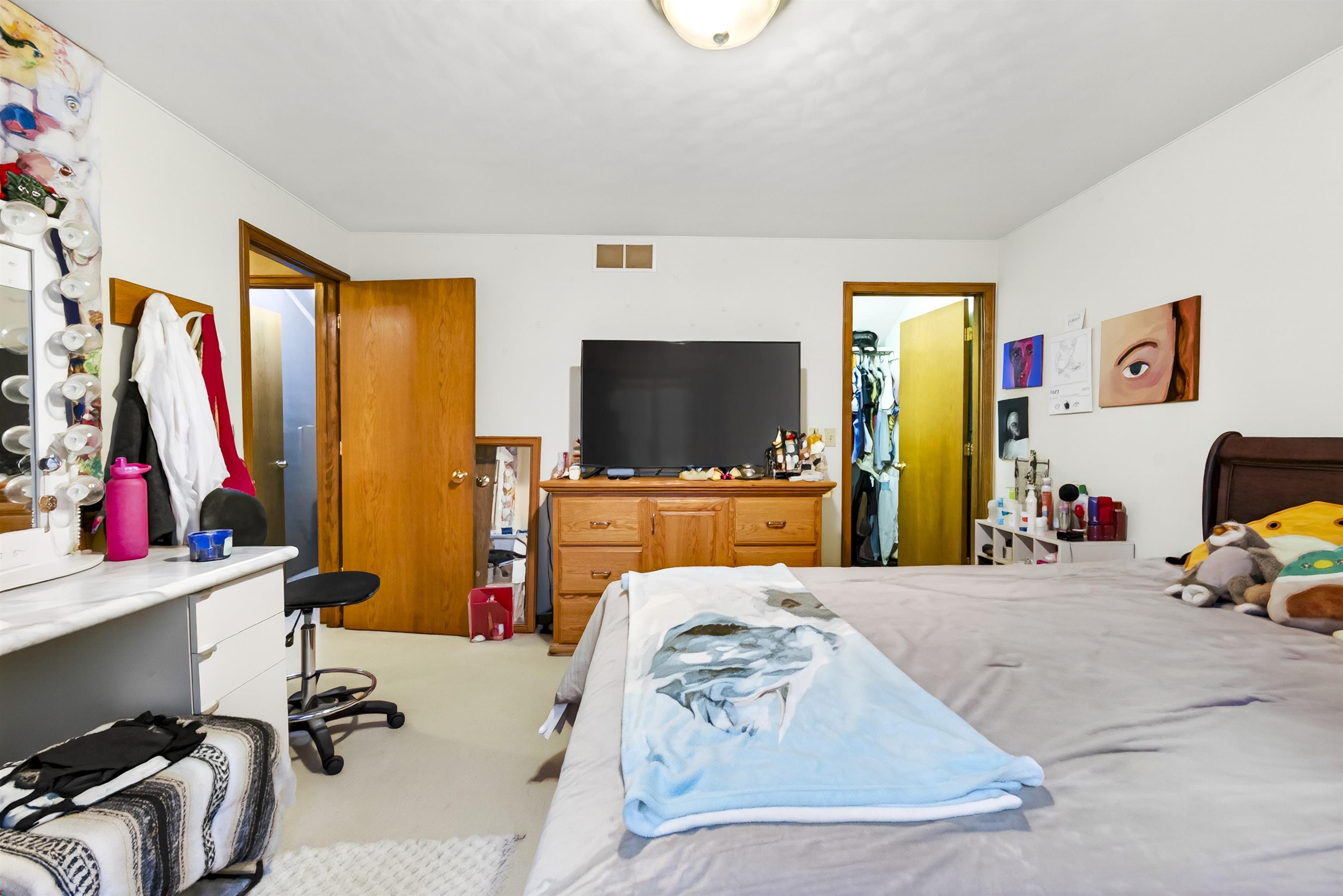 101 E KENNEDY Avenue