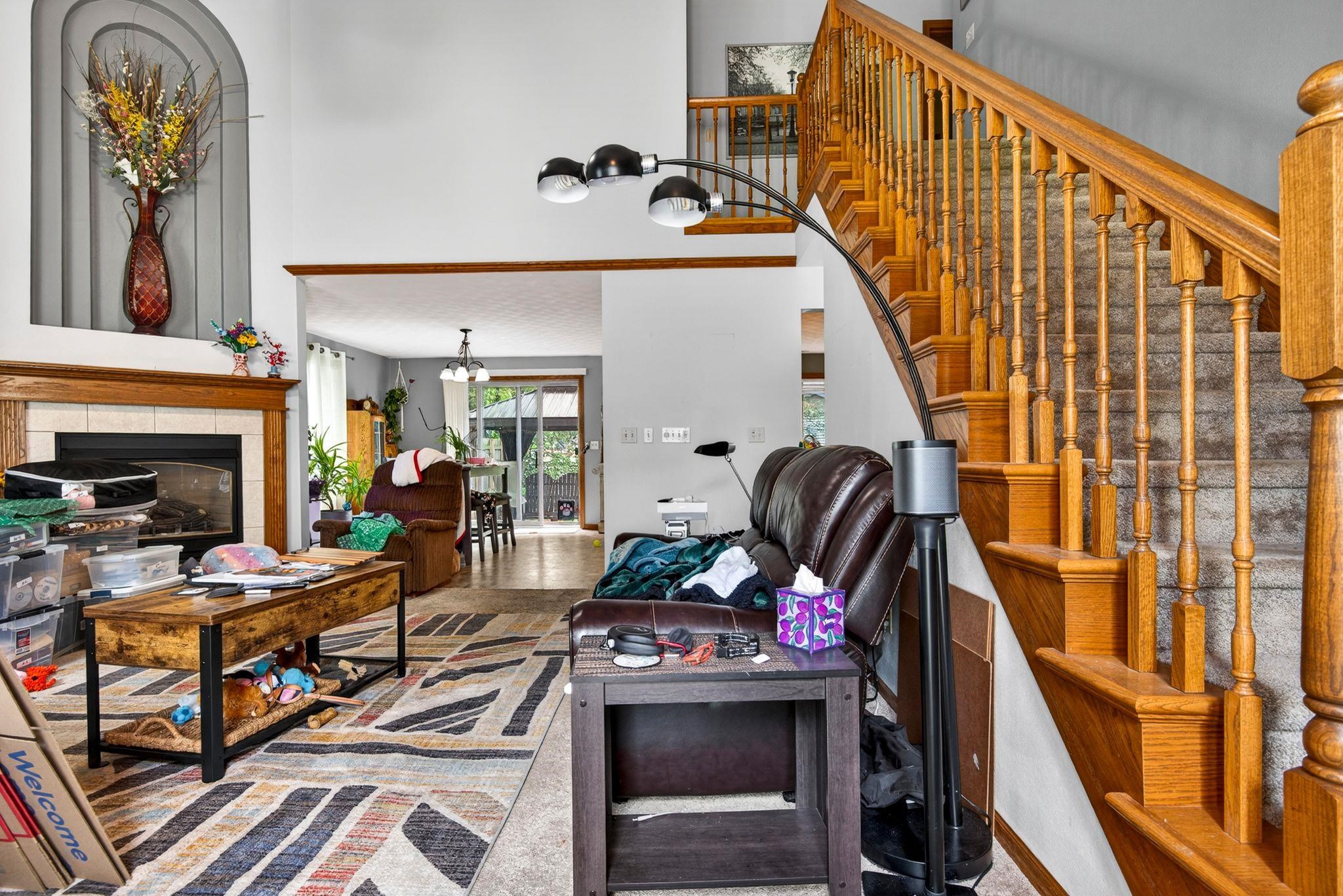 103 E KENNEDY Avenue
