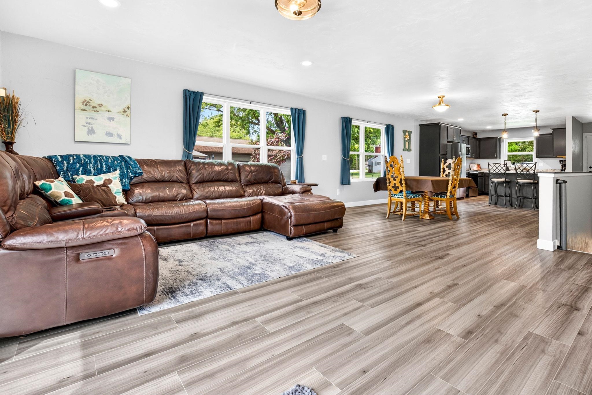 37 ASH GROVE Place