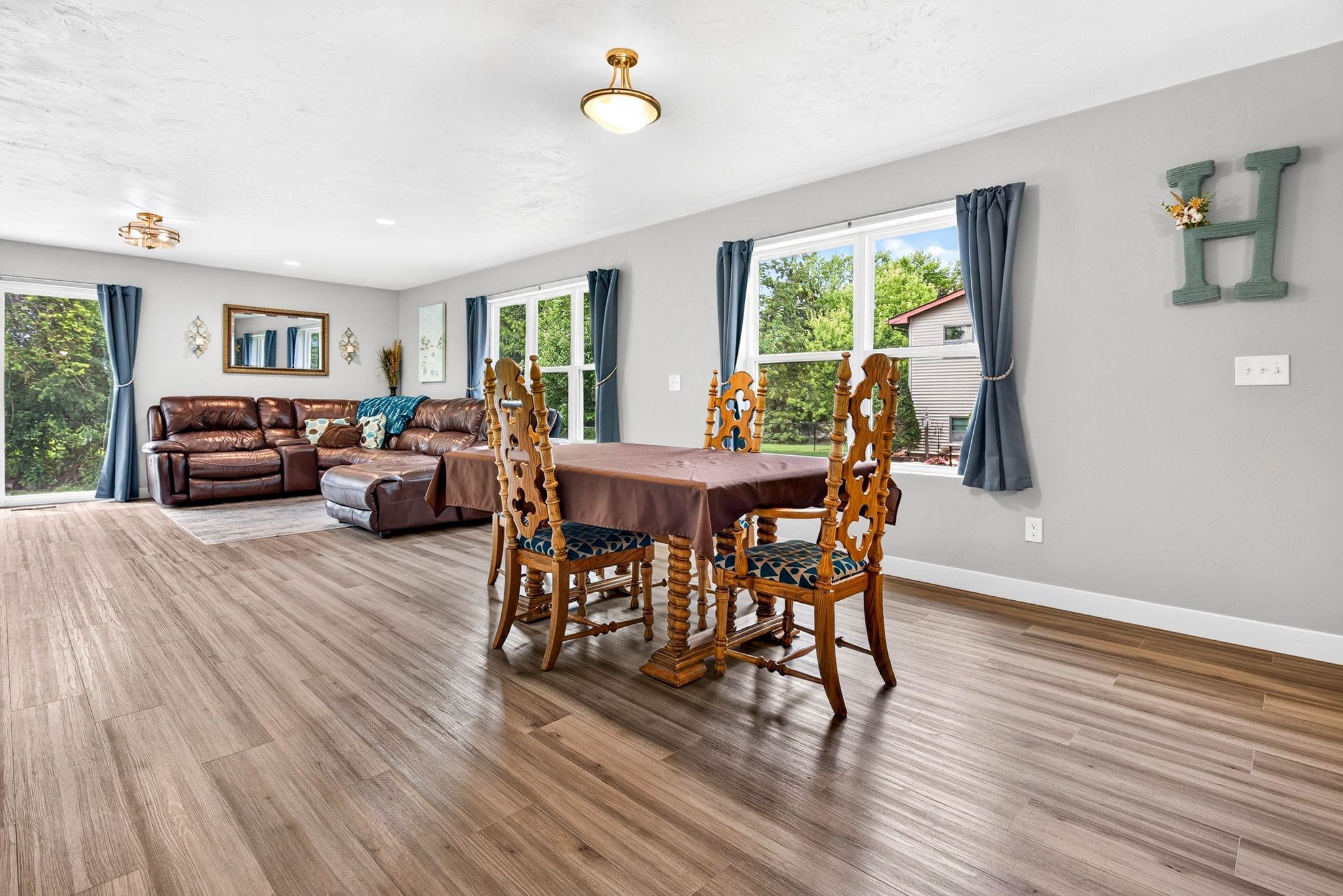 37 ASH GROVE Place