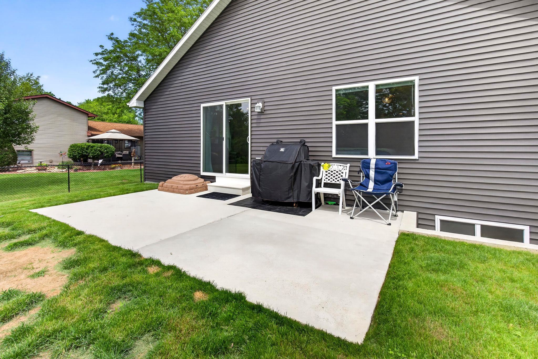 37 ASH GROVE Place