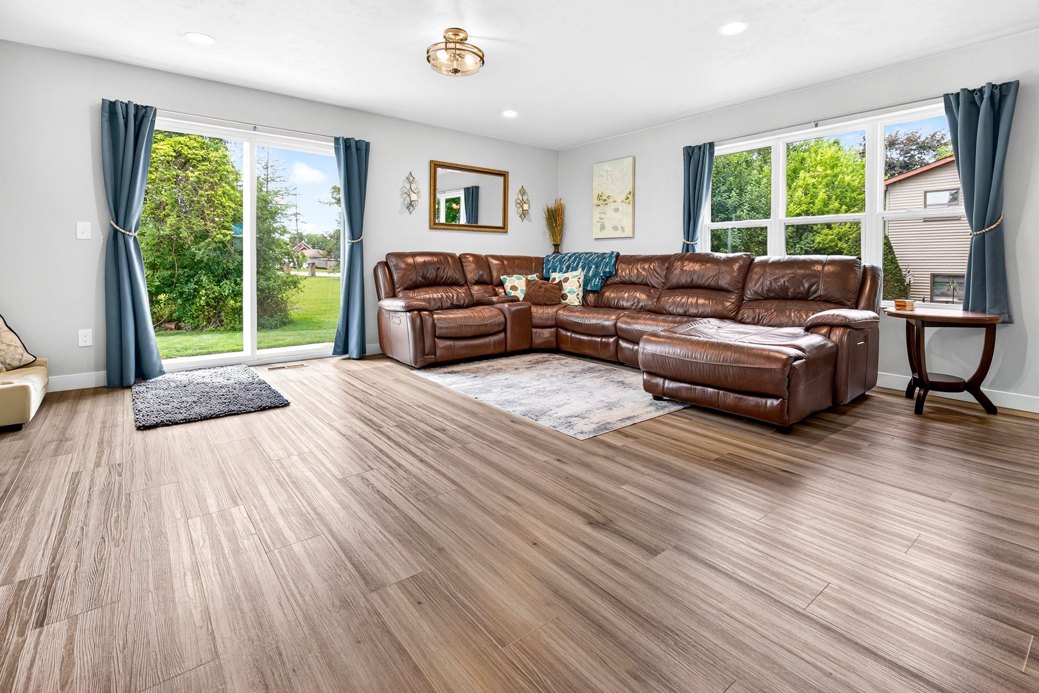 37 ASH GROVE Place