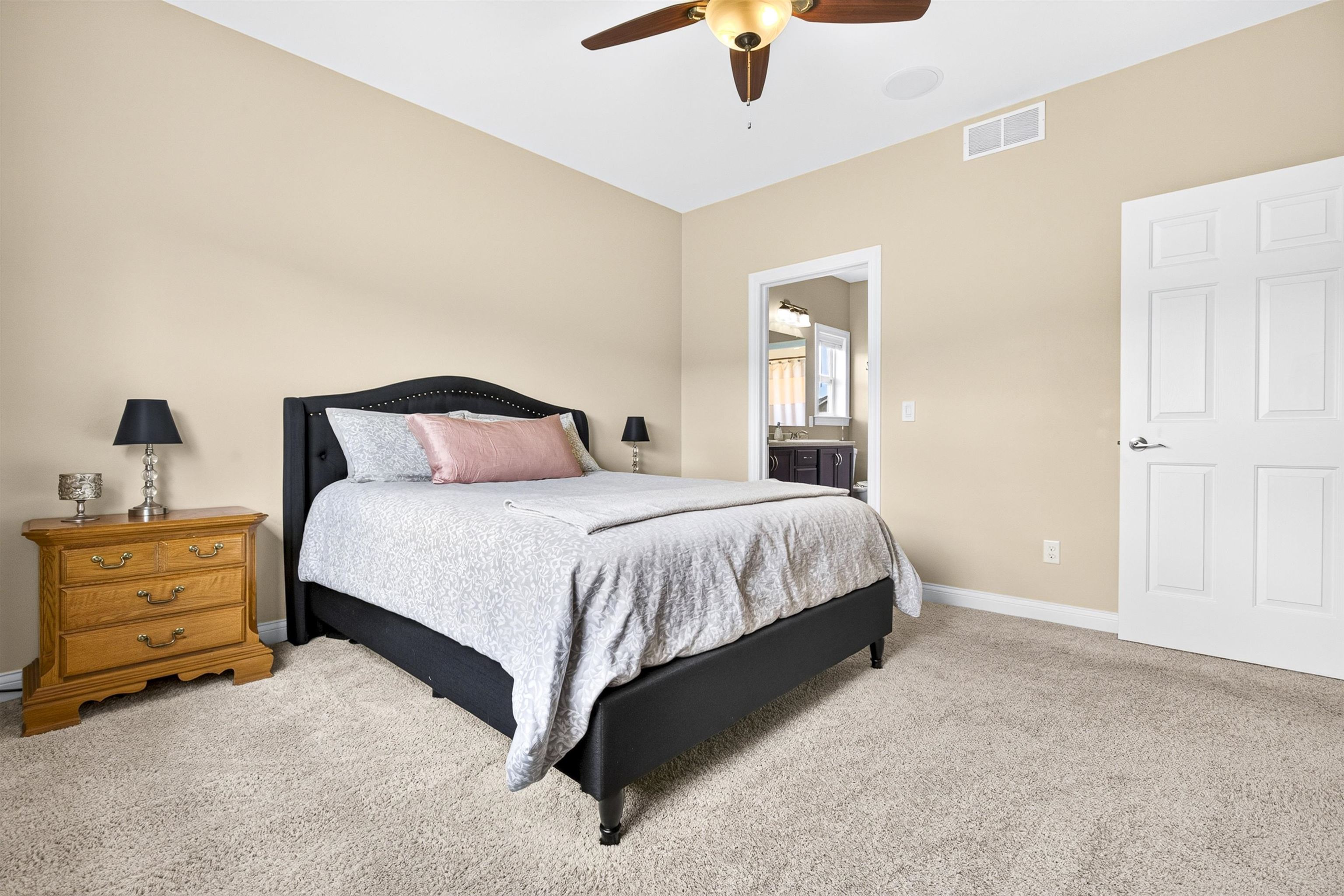 1579 LONE OAK Drive