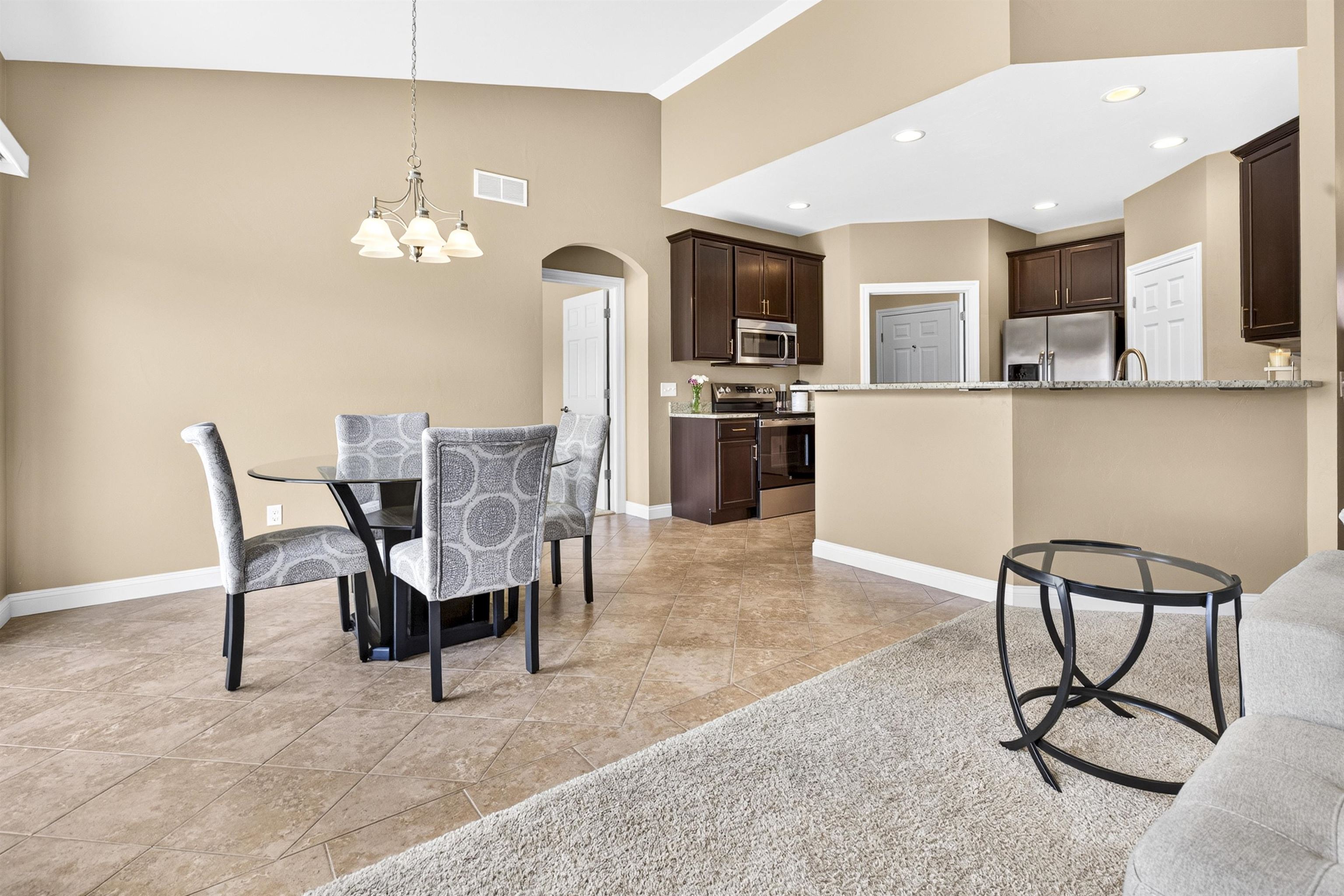 1579 LONE OAK Drive