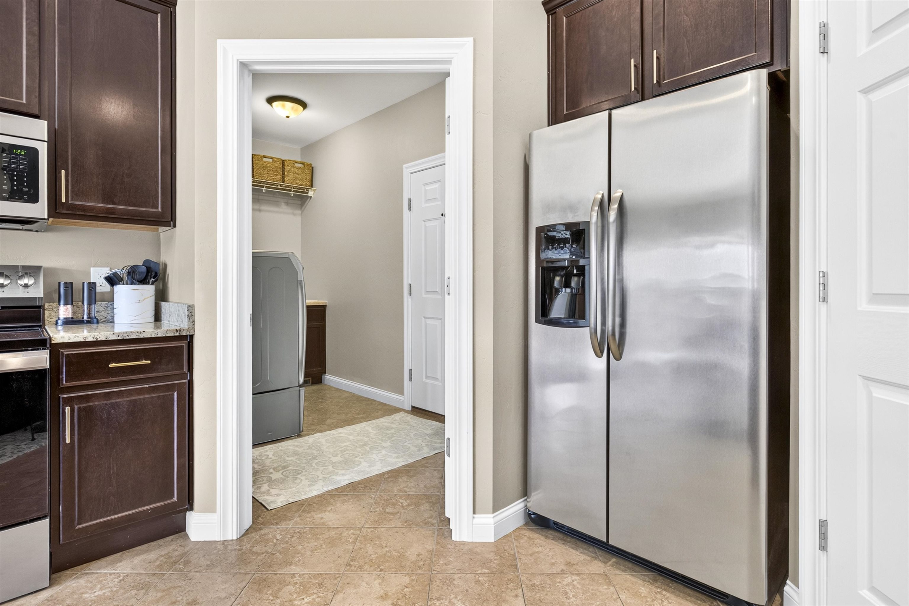 1579 LONE OAK Drive