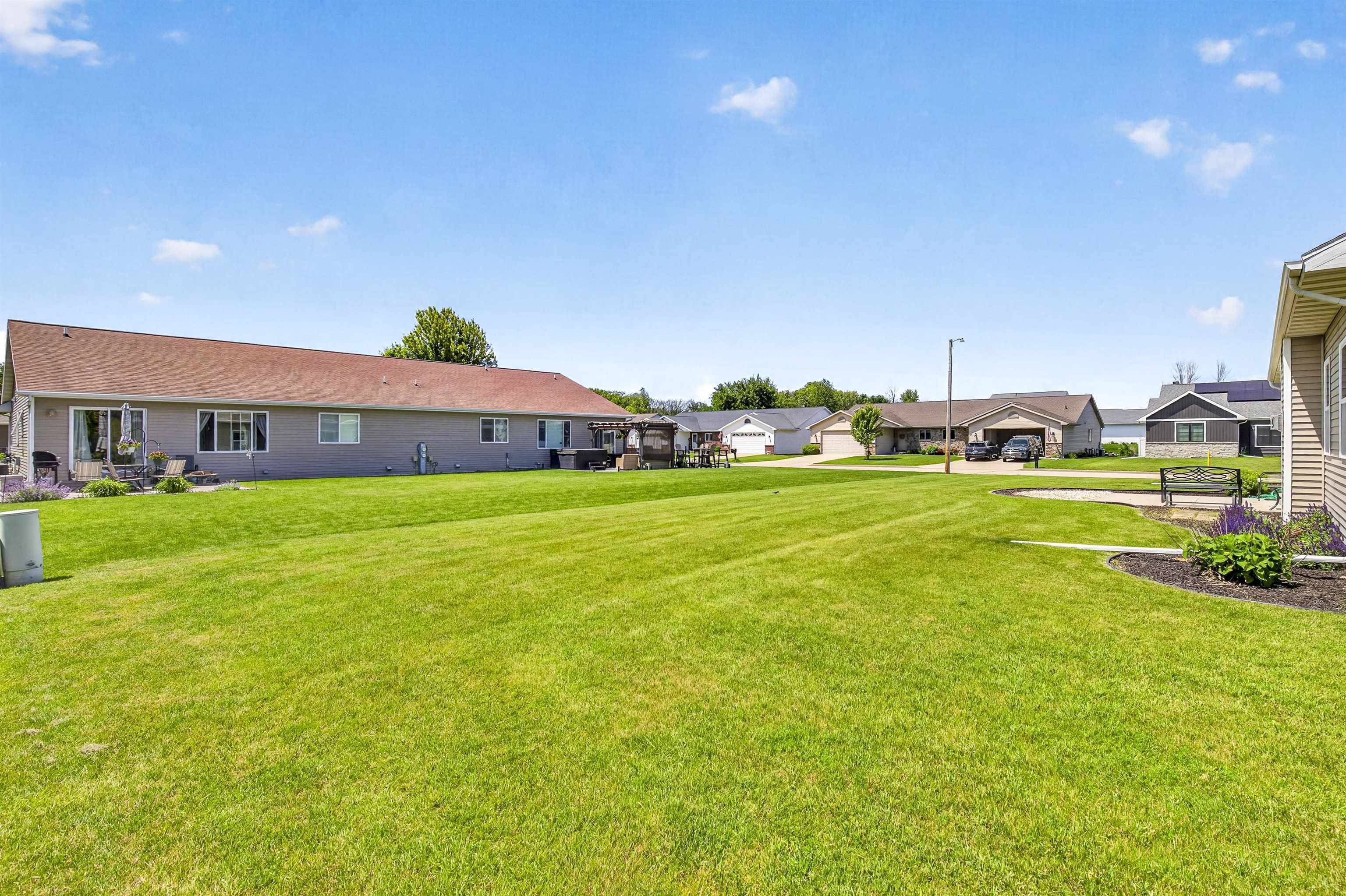 1579 LONE OAK Drive