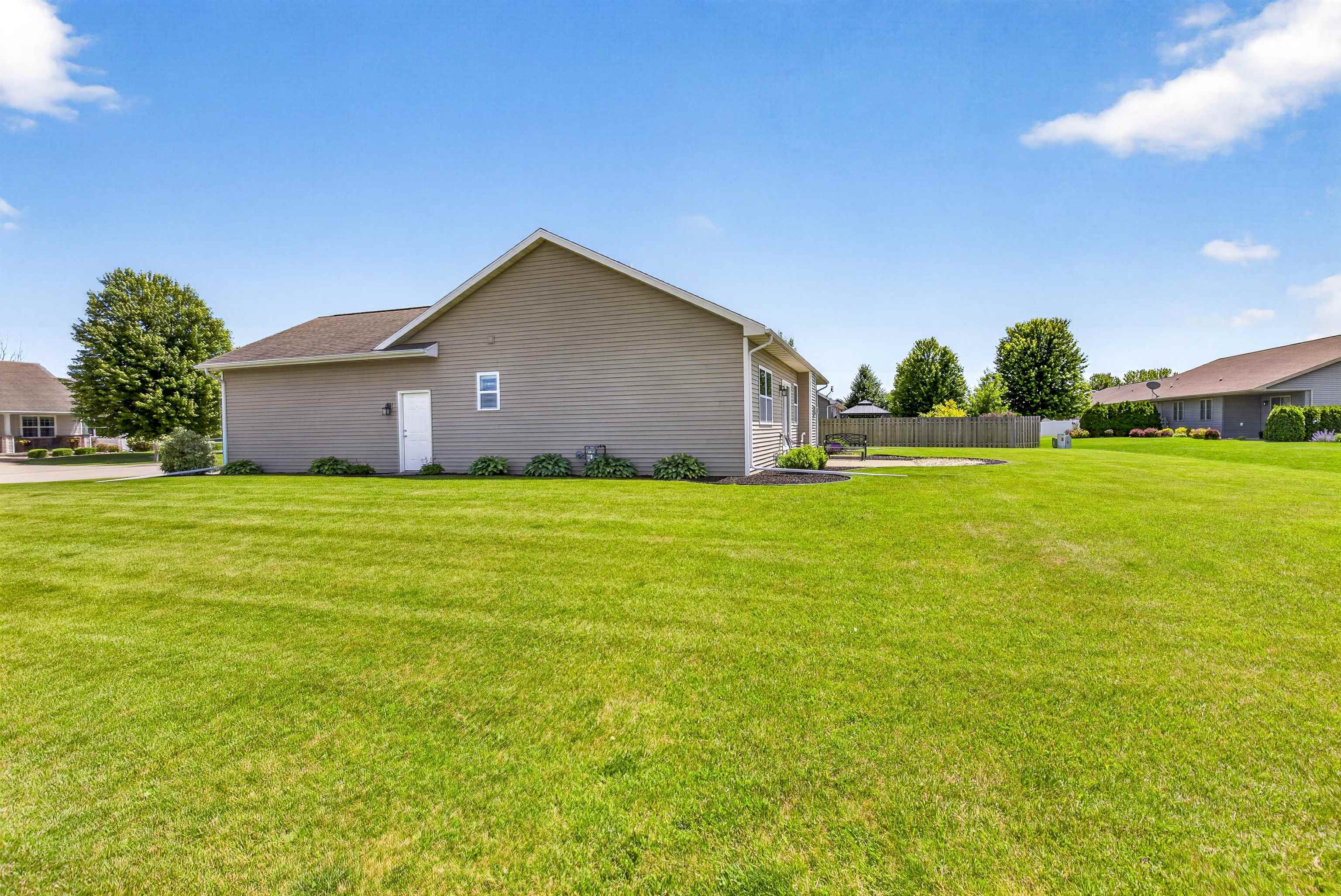 1579 LONE OAK Drive