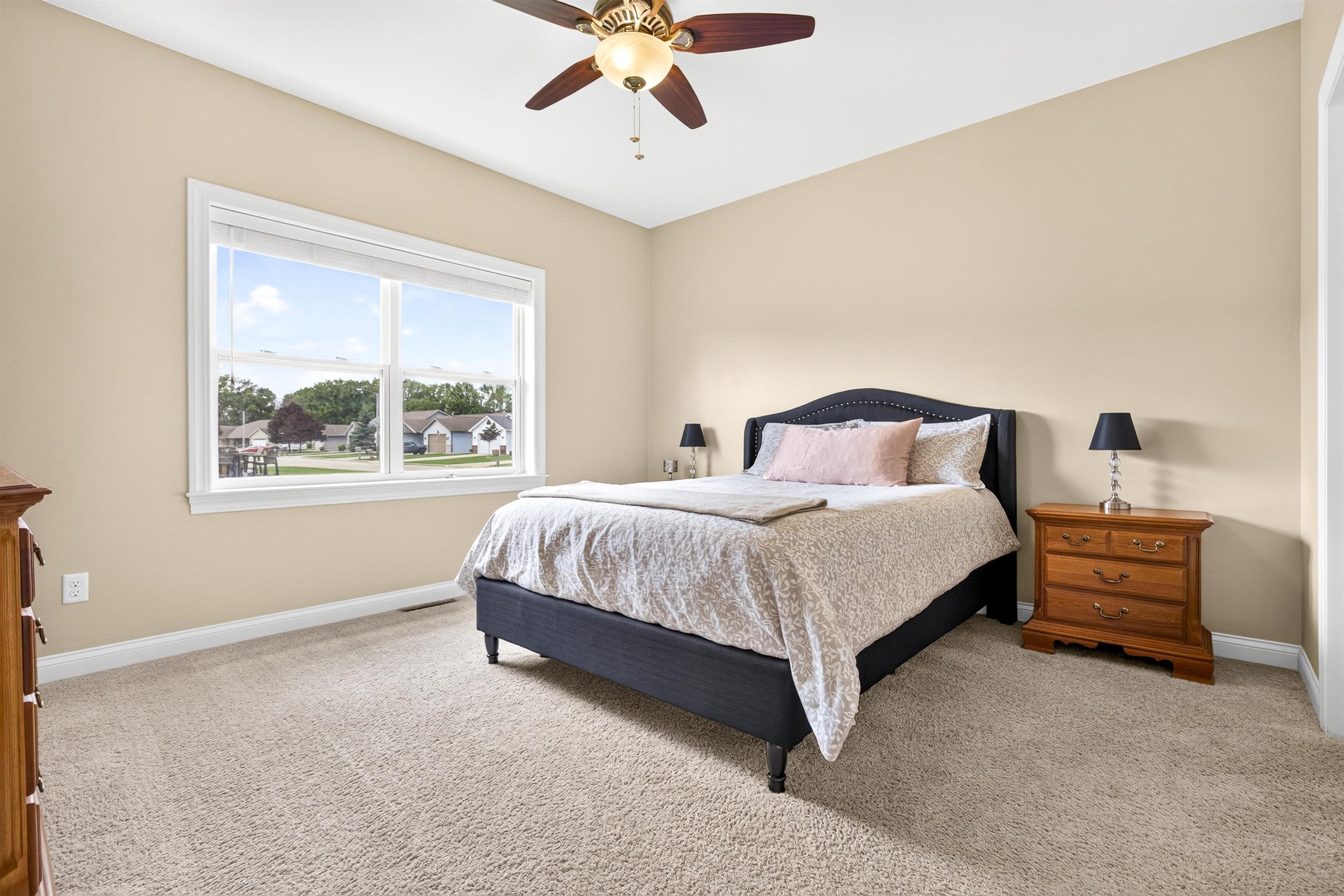 1579 LONE OAK Drive