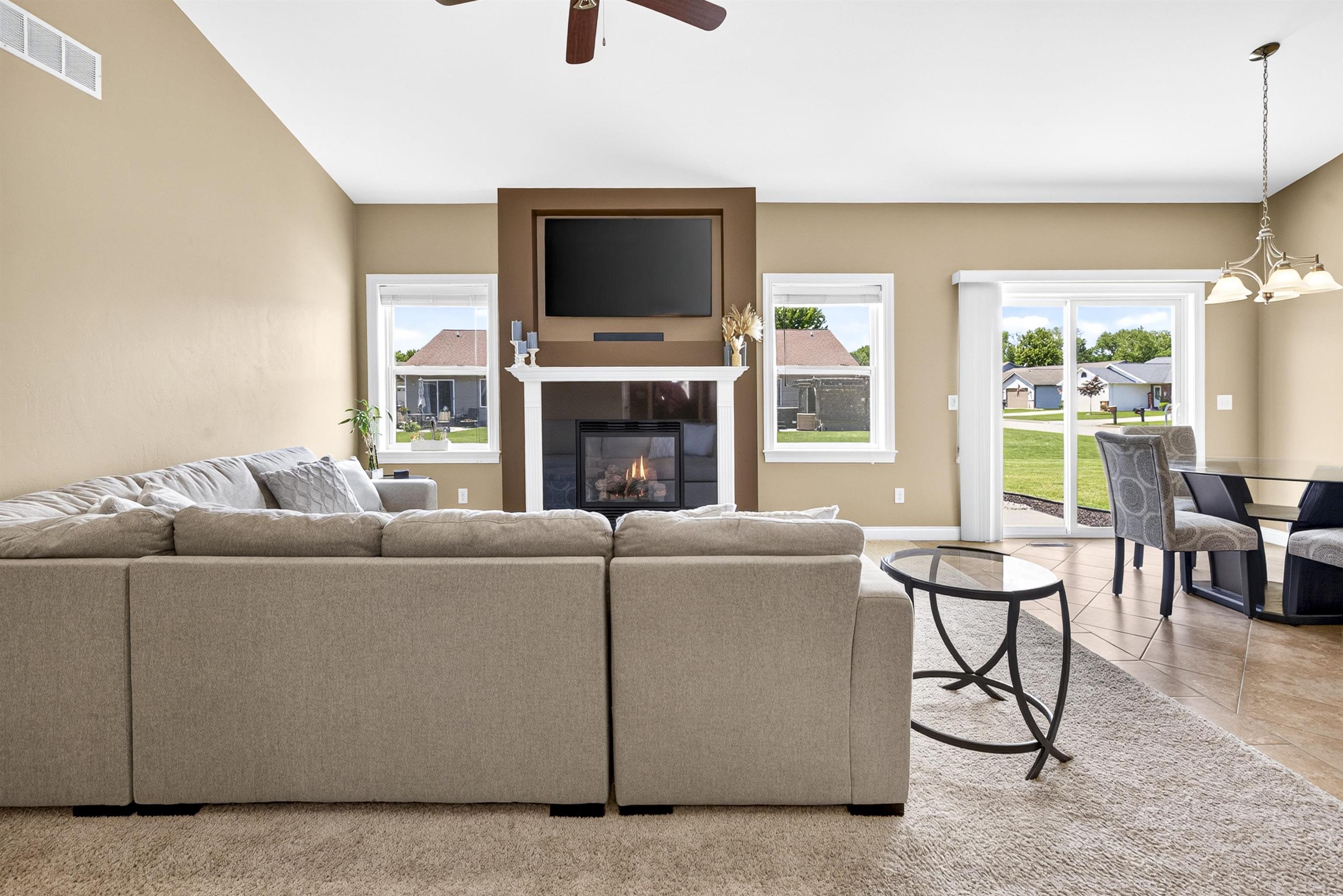 1579 LONE OAK Drive
