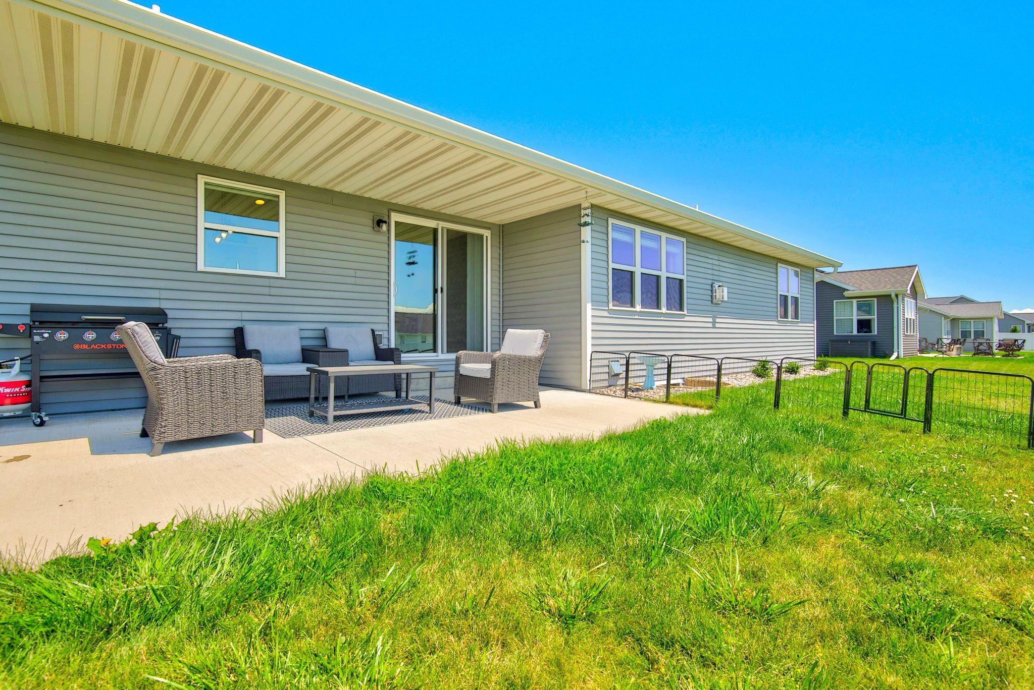 3411 E AQUAMARINE Avenue