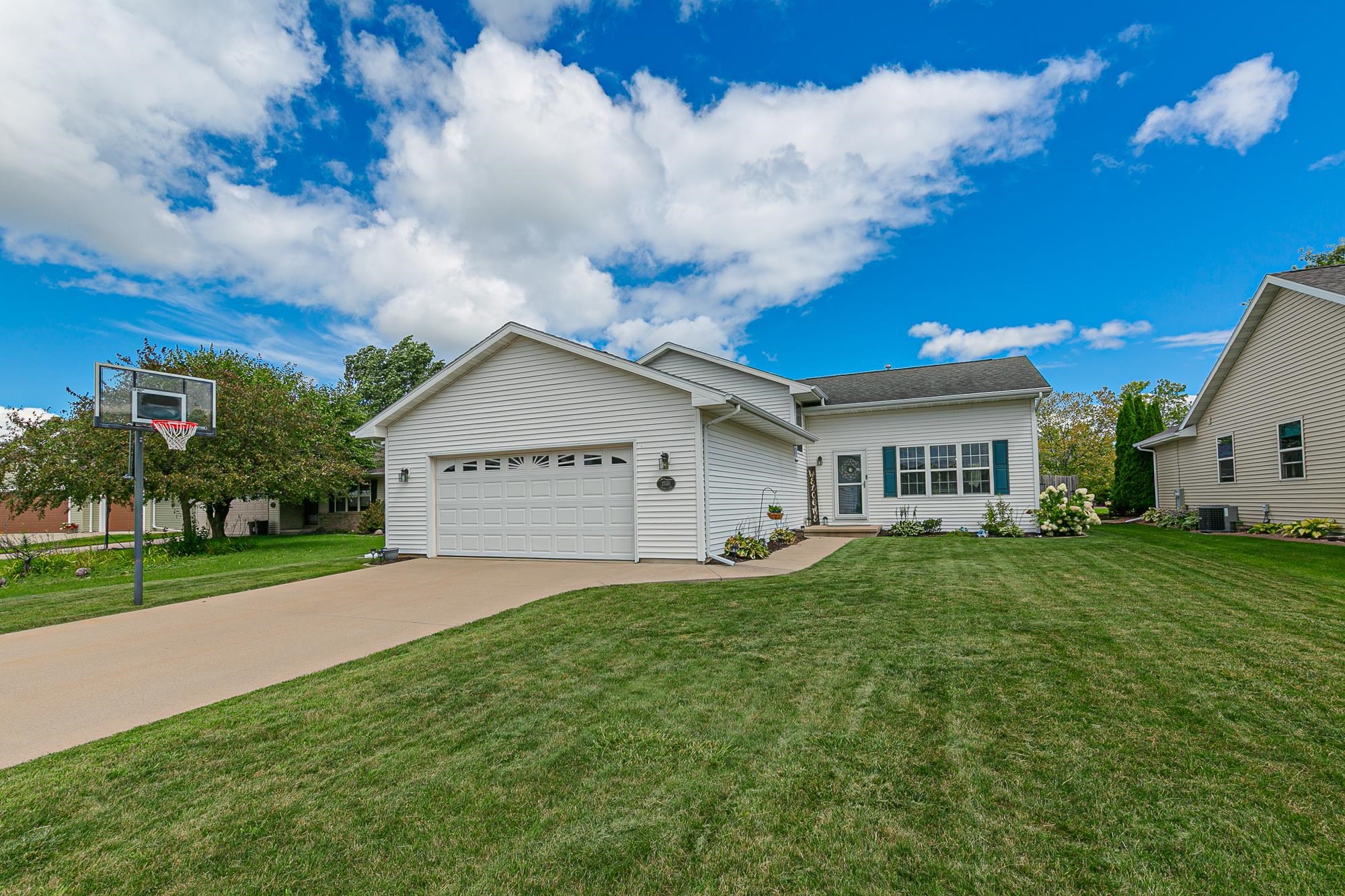 2530 GRASSY Lane